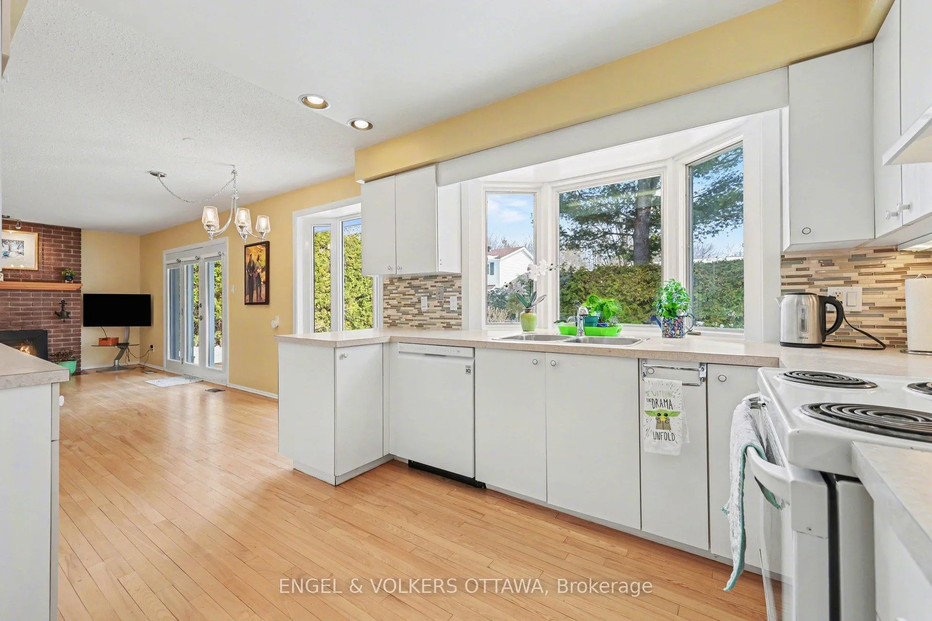 Photo 17 of 11 Glendenning Drive, Ottawa, Arlington Woods — HOMEH