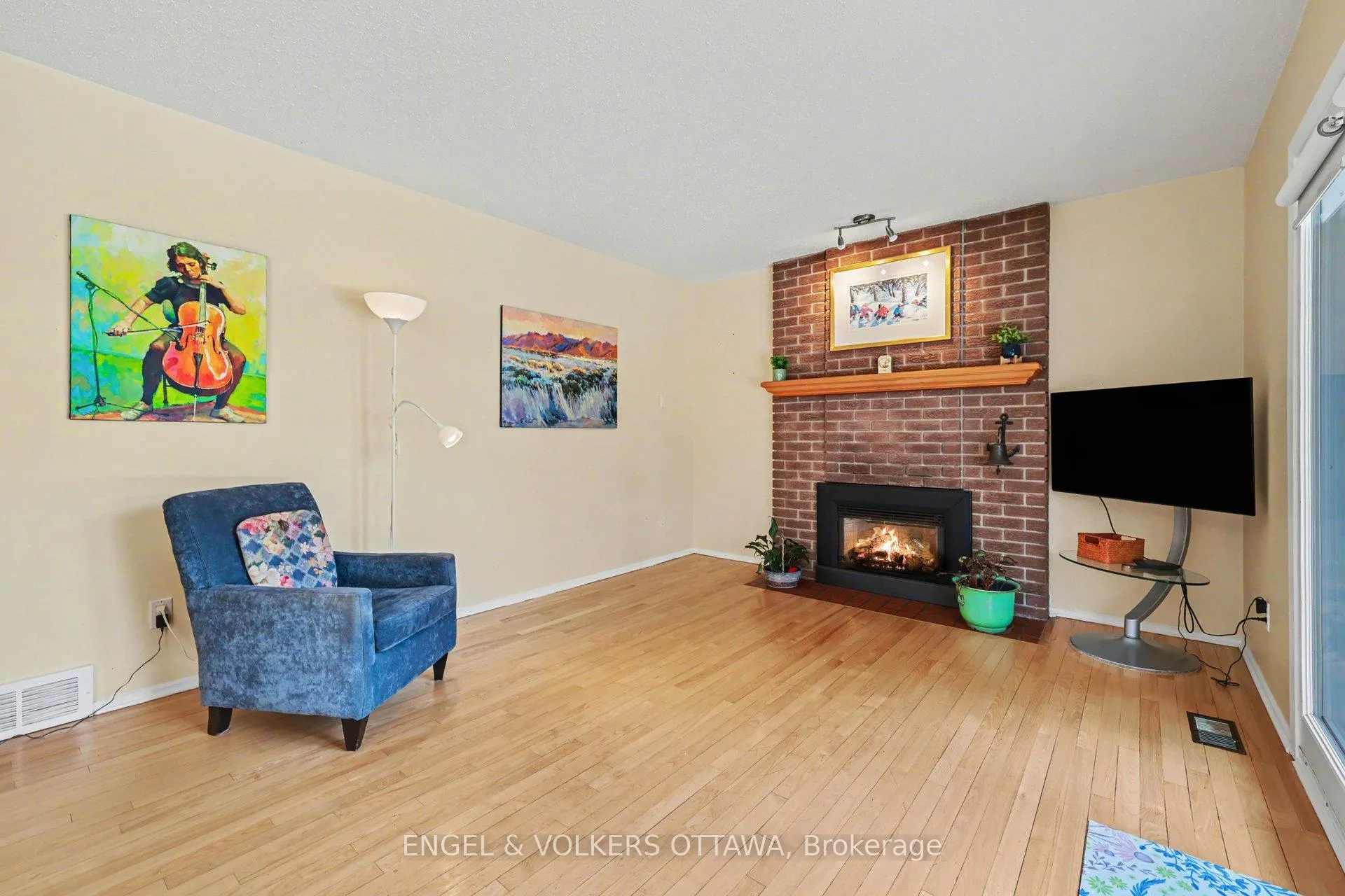 Photo 22 of 11 Glendenning Drive, Ottawa, Arlington Woods — HOMEH
