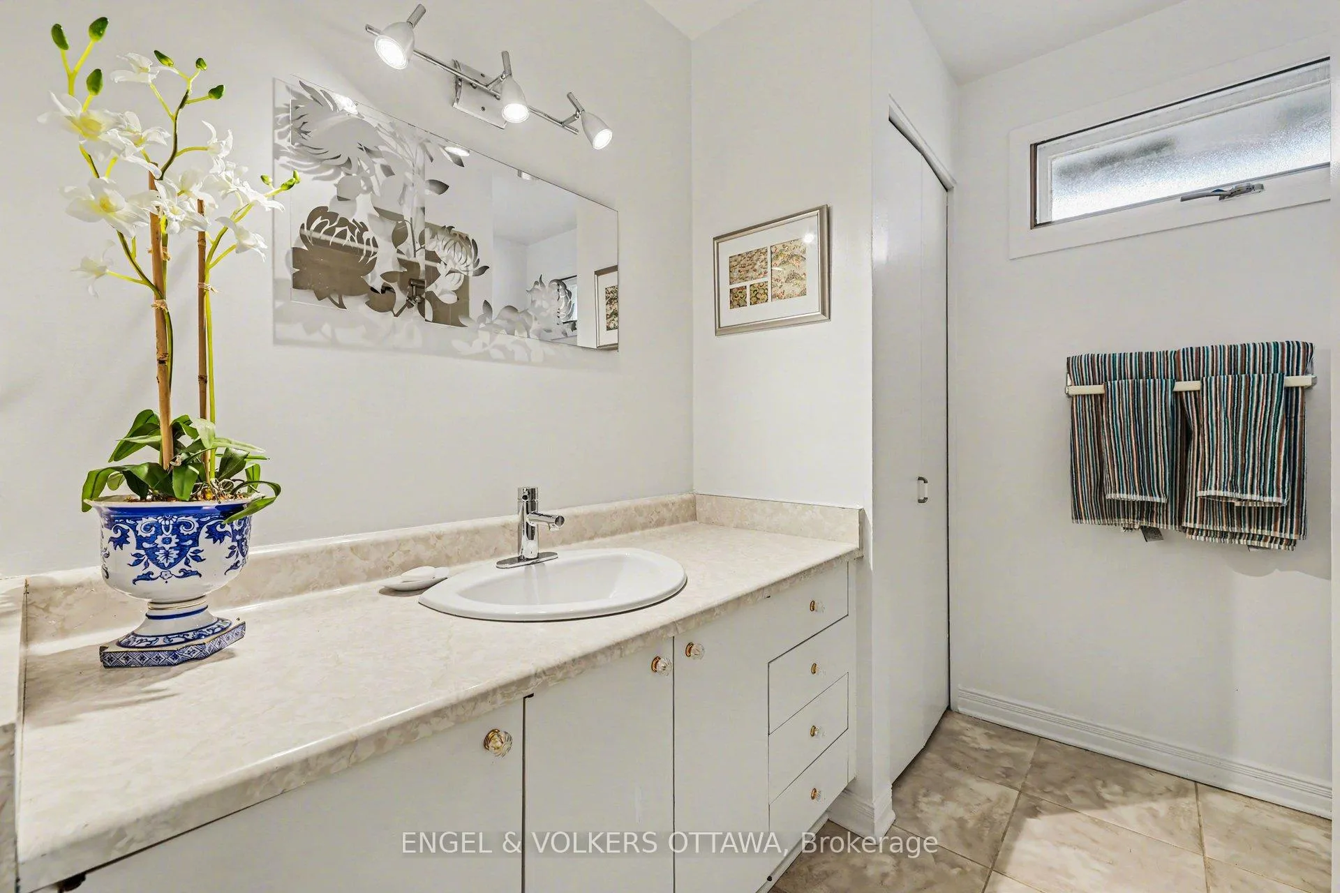 Photo 35 of 11 Glendenning Drive, Ottawa, Arlington Woods — HOMEH