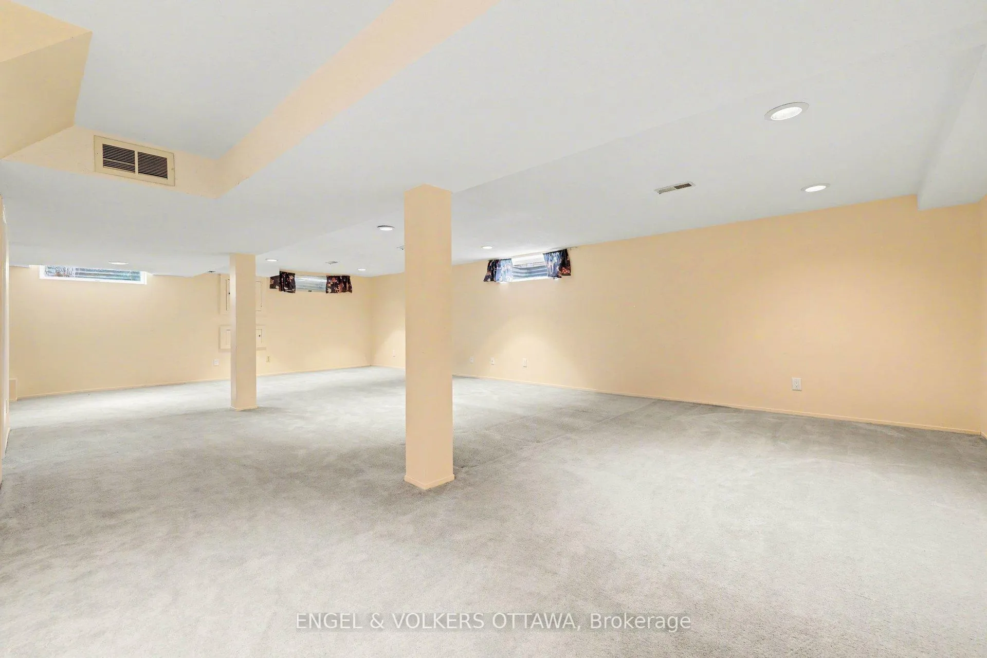 Photo 37 of 11 Glendenning Drive, Ottawa, Arlington Woods — HOMEH