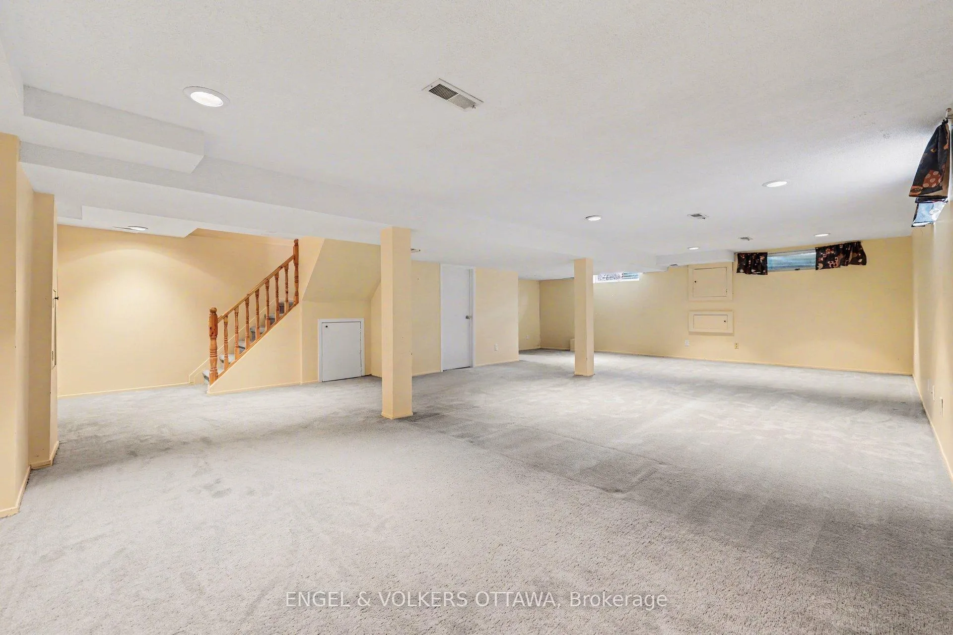 Photo 38 of 11 Glendenning Drive, Ottawa, Arlington Woods — HOMEH