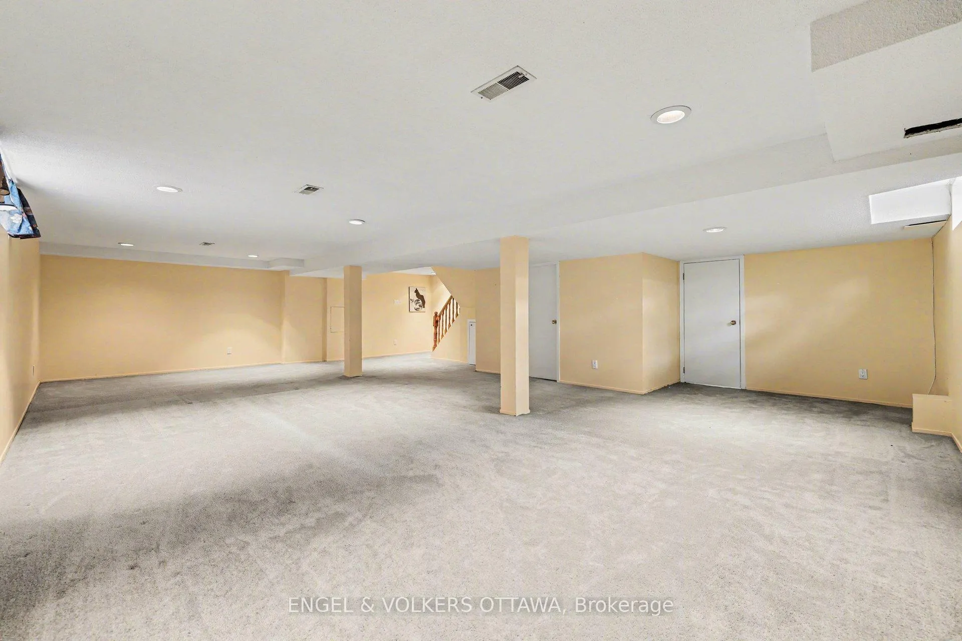Photo 39 of 11 Glendenning Drive, Ottawa, Arlington Woods — HOMEH