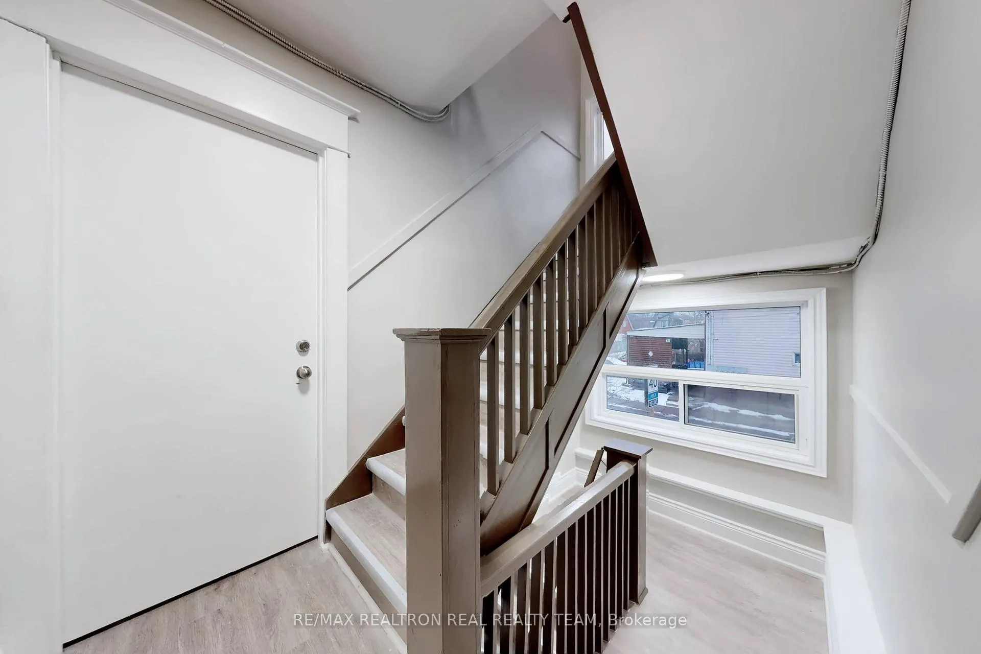 Photo 3 of Unit B2, 195 Balmoral Avenue N, Hamilton, Crown Point — HOMEH