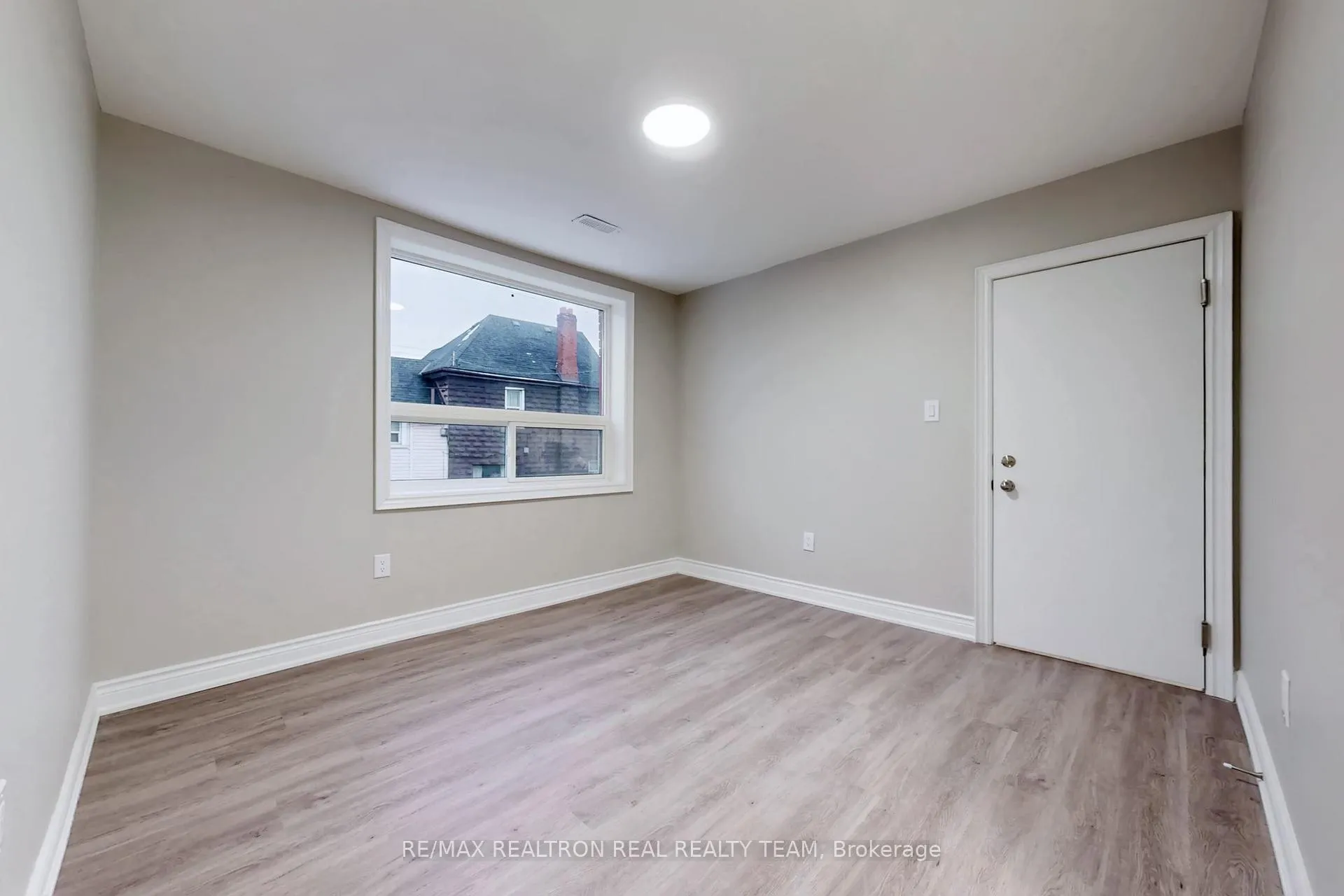 Photo 10 of Unit B2, 195 Balmoral Avenue N, Hamilton, Crown Point — HOMEH