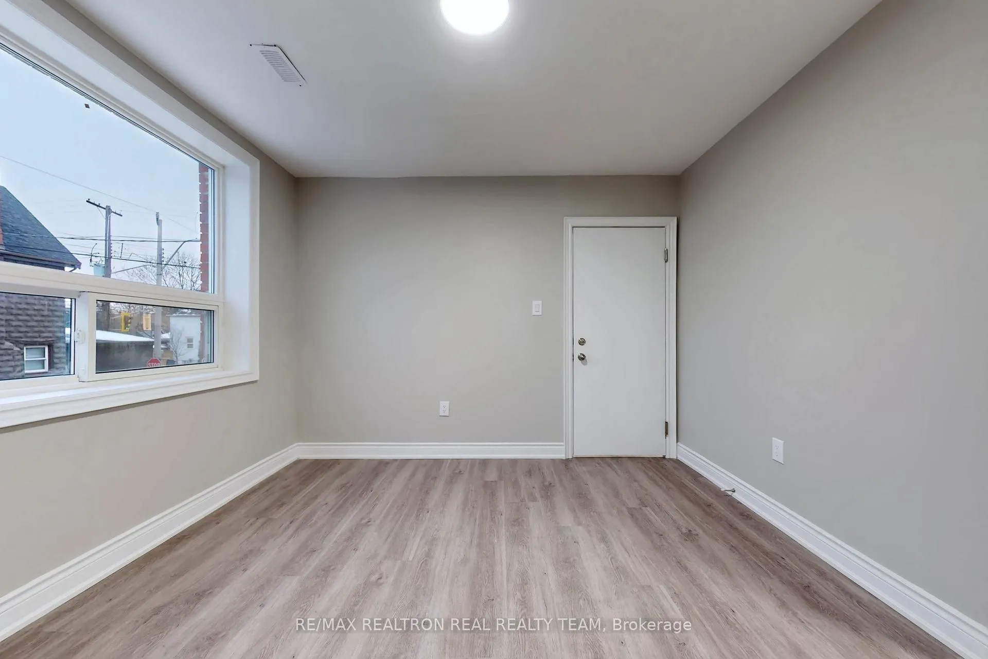 Photo 11 of Unit B2, 195 Balmoral Avenue N, Hamilton, Crown Point — HOMEH