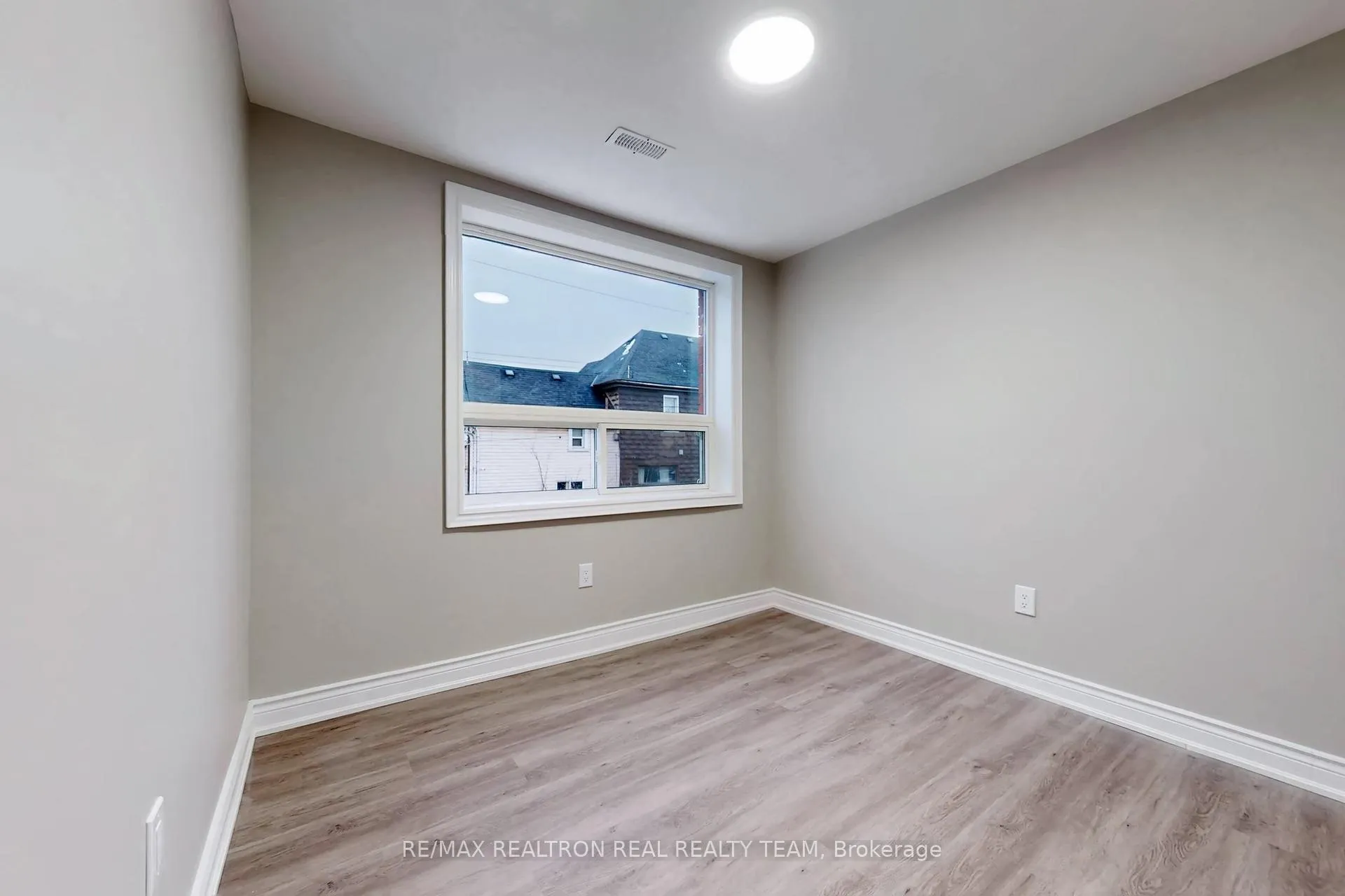 Photo 12 of Unit B2, 195 Balmoral Avenue N, Hamilton, Crown Point — HOMEH