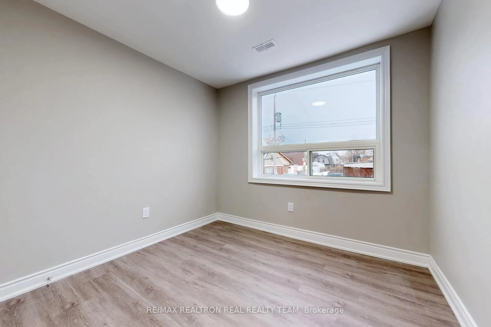 Photo 14 of Unit B2, 195 Balmoral Avenue N, Hamilton, Crown Point — HOMEH