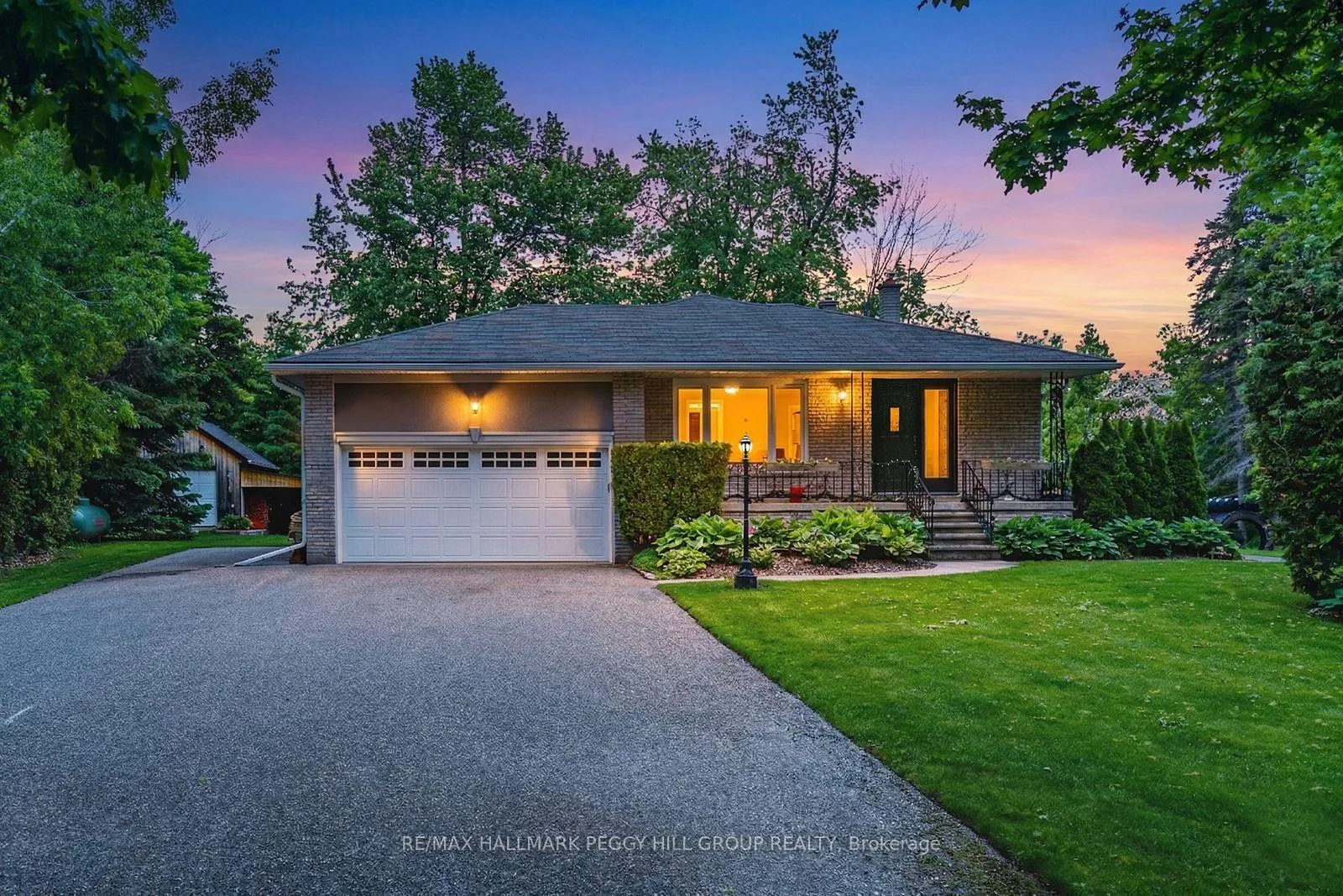 Photo 1 of 5853 Yonge Street, Innisfil, Rural Innisfil — HOMEH