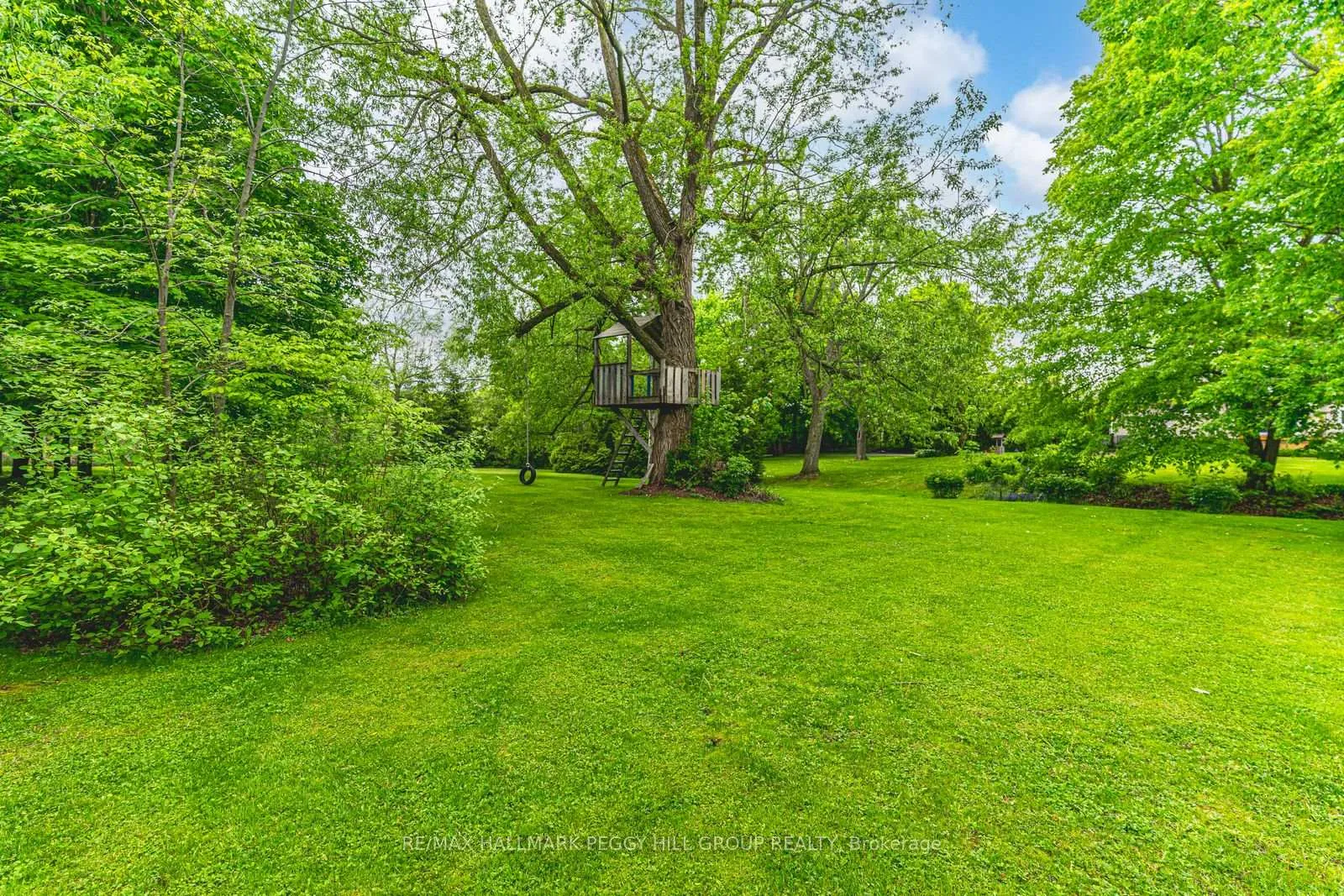 Photo 3 of 5853 Yonge Street, Innisfil, Rural Innisfil — HOMEH
