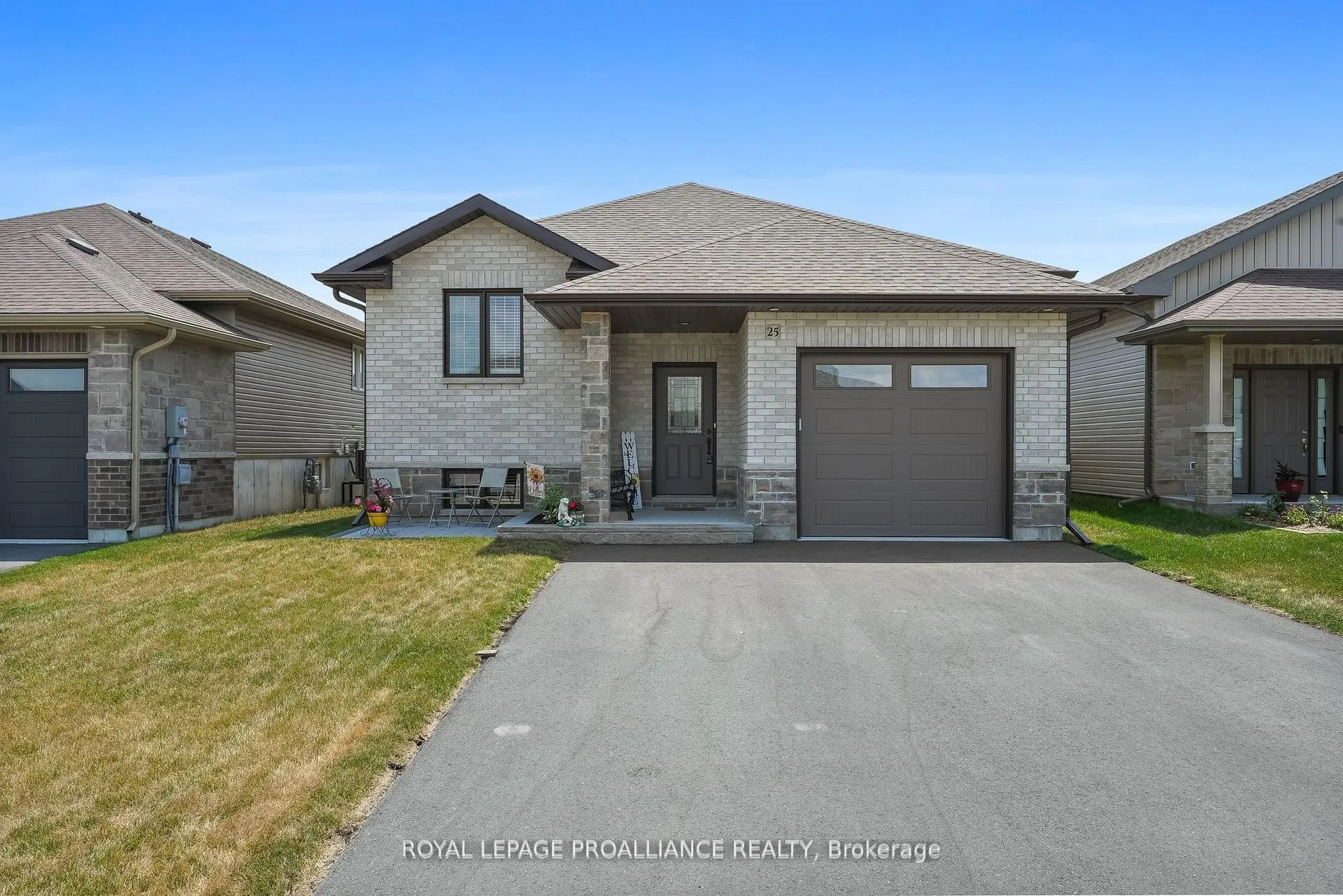 Photo 1 of 25 Cedar Park Crescent, Quinte West, Murray Ward — HOMEH