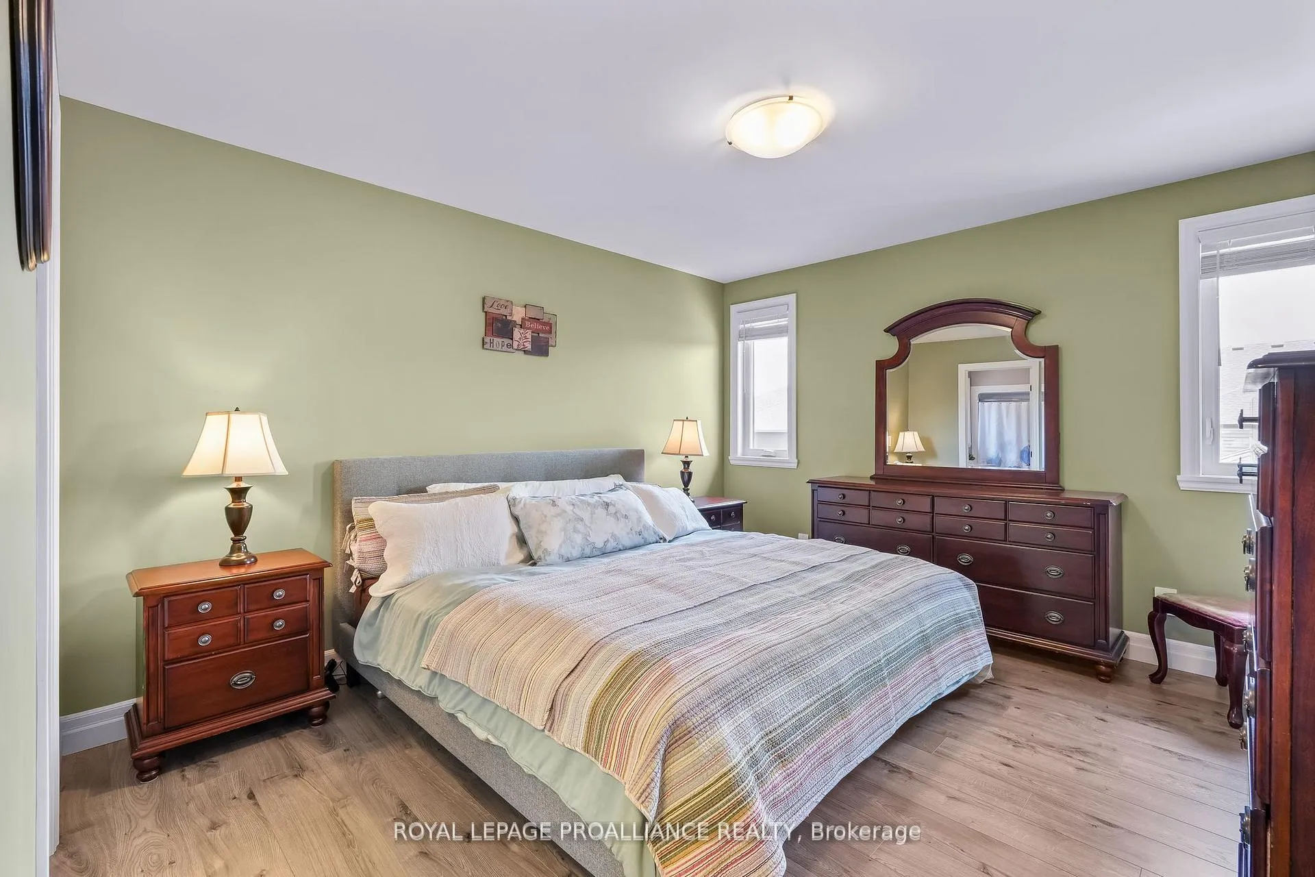 Photo 16 of 25 Cedar Park Crescent, Quinte West, Murray Ward — HOMEH