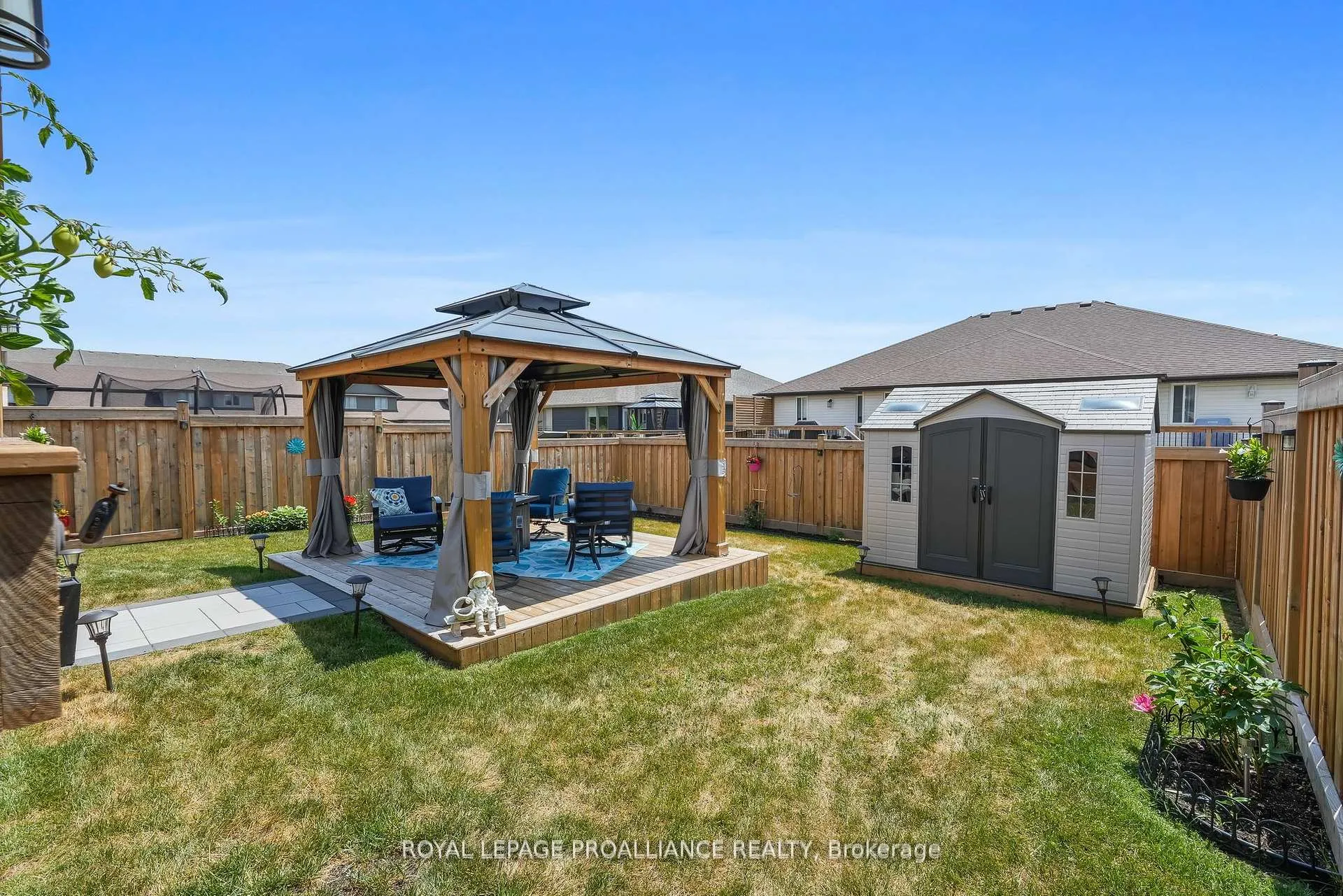 Photo 30 of 25 Cedar Park Crescent, Quinte West, Murray Ward — HOMEH