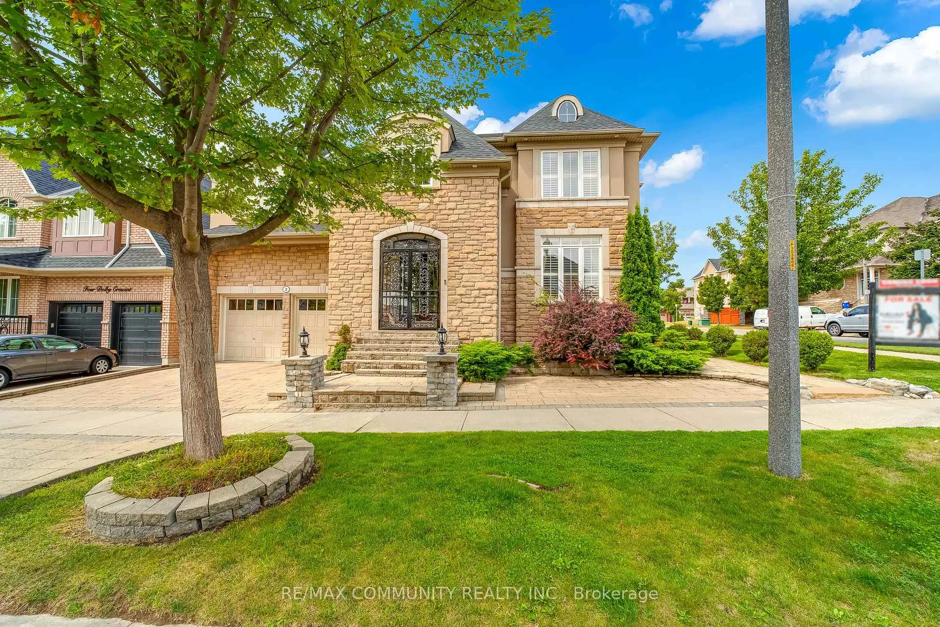 Photo 1 of 2 Dolby Crescent, Ajax, Northeast Ajax — HOMEH