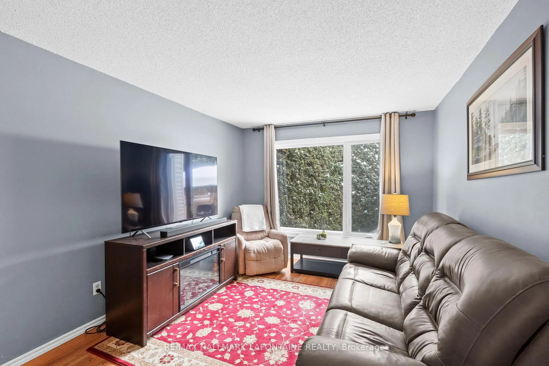 Photo 6 of 1802 Turnberry Road, Ottawa, Queenswood Heights South — HOMEH