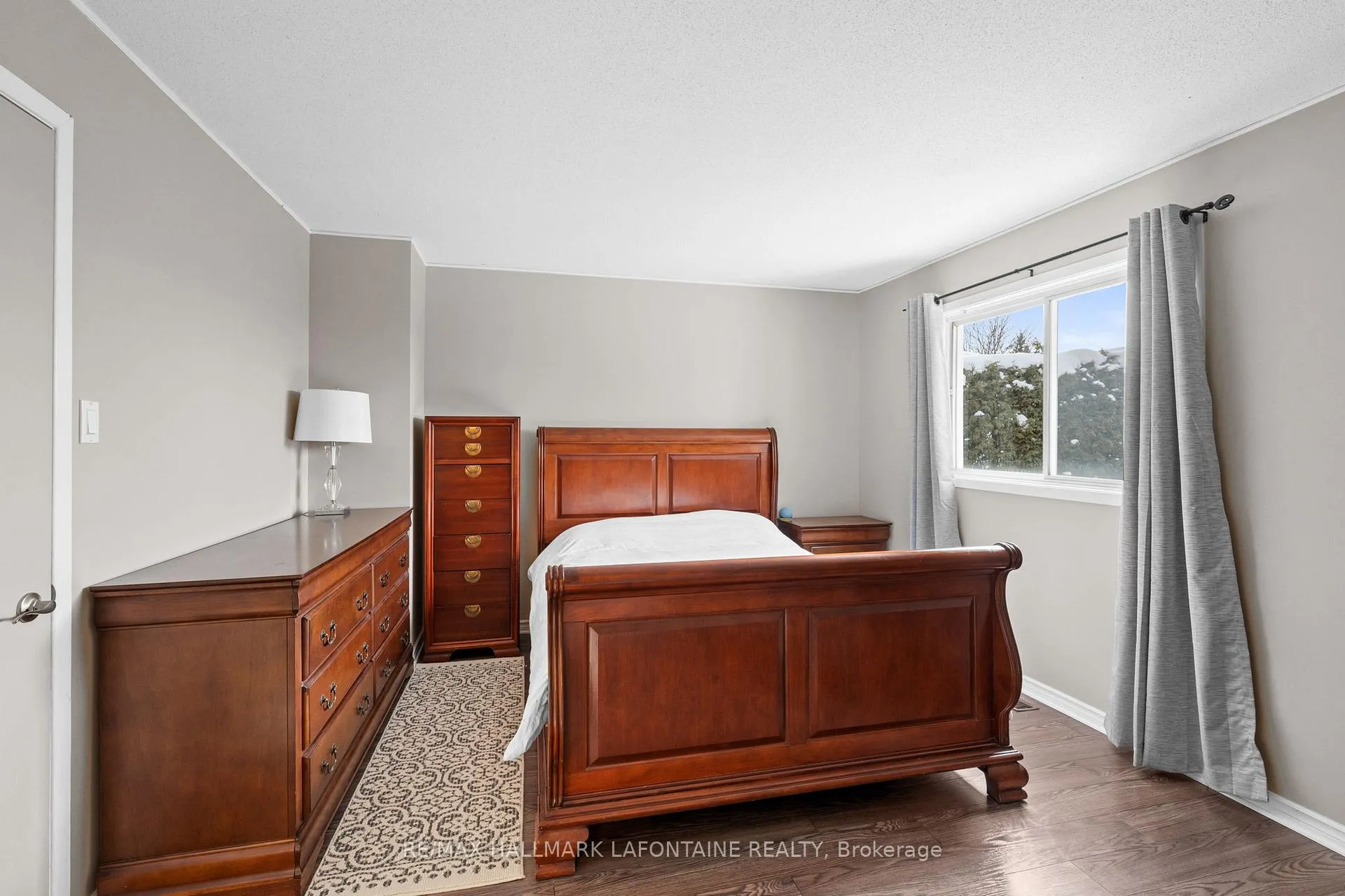 Photo 15 of 1802 Turnberry Road, Ottawa, Queenswood Heights South — HOMEH