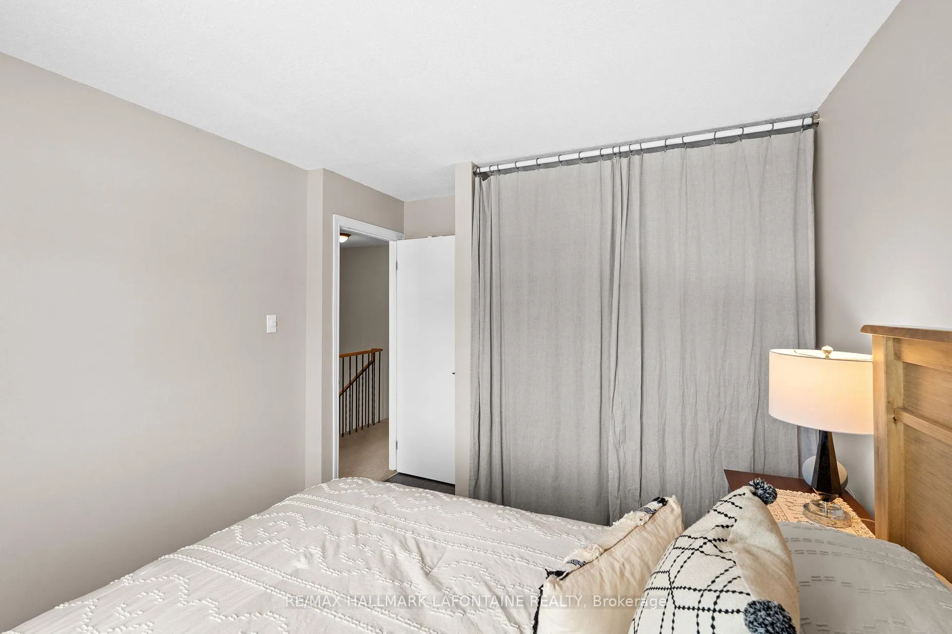 Photo 17 of 1802 Turnberry Road, Ottawa, Queenswood Heights South — HOMEH