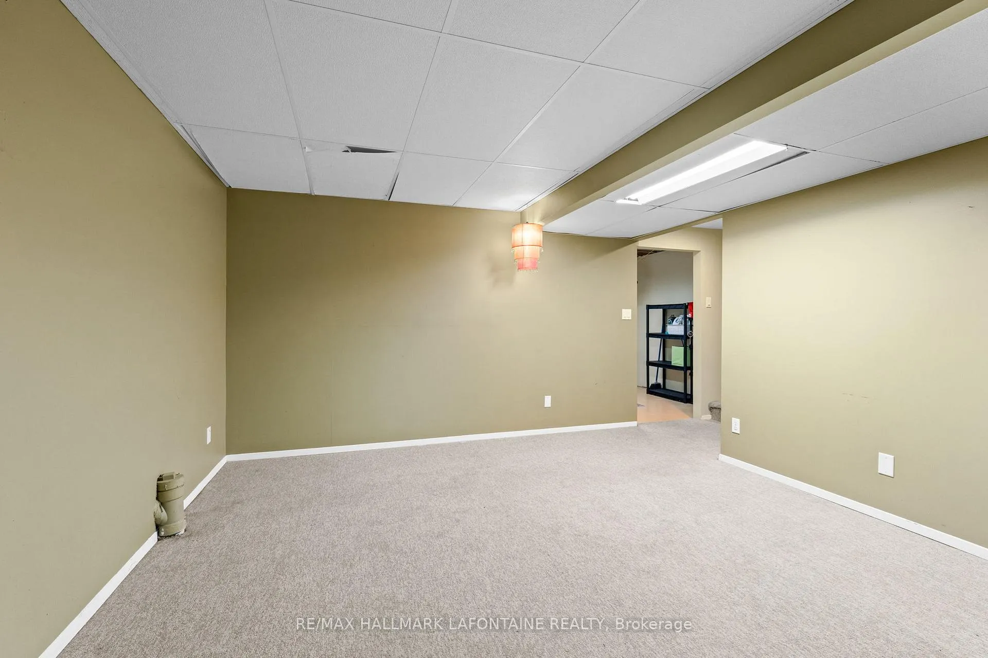 Photo 26 of 1802 Turnberry Road, Ottawa, Queenswood Heights South — HOMEH