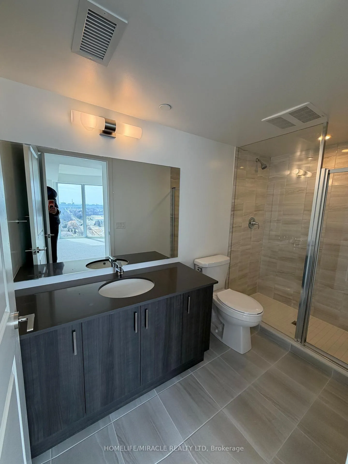 Photo 8 of Unit 1805, 1010 Sandy Beach Road, Pickering, Bay Ridges — HOMEH