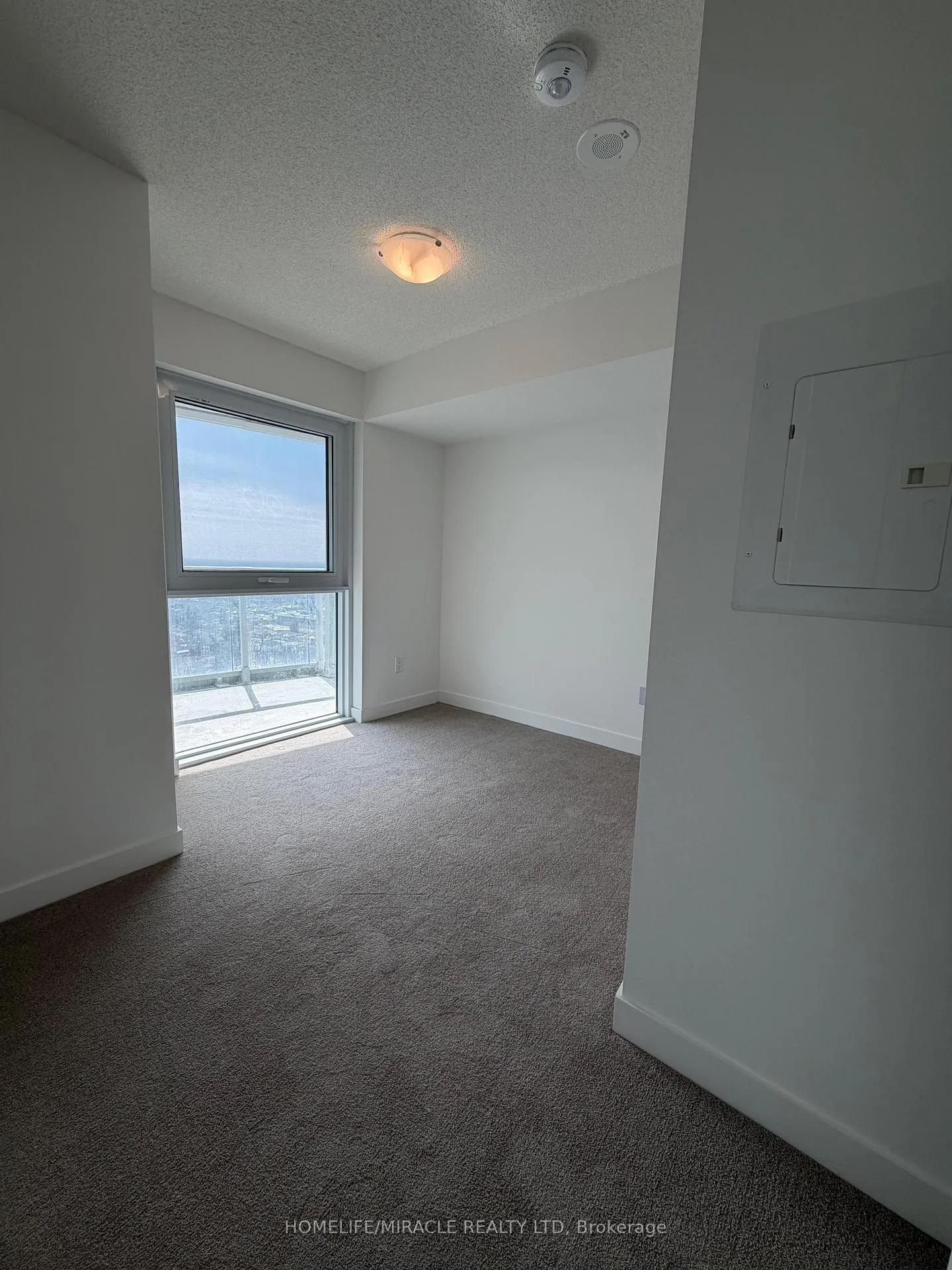 Photo 9 of Unit 1805, 1010 Sandy Beach Road, Pickering, Bay Ridges — HOMEH