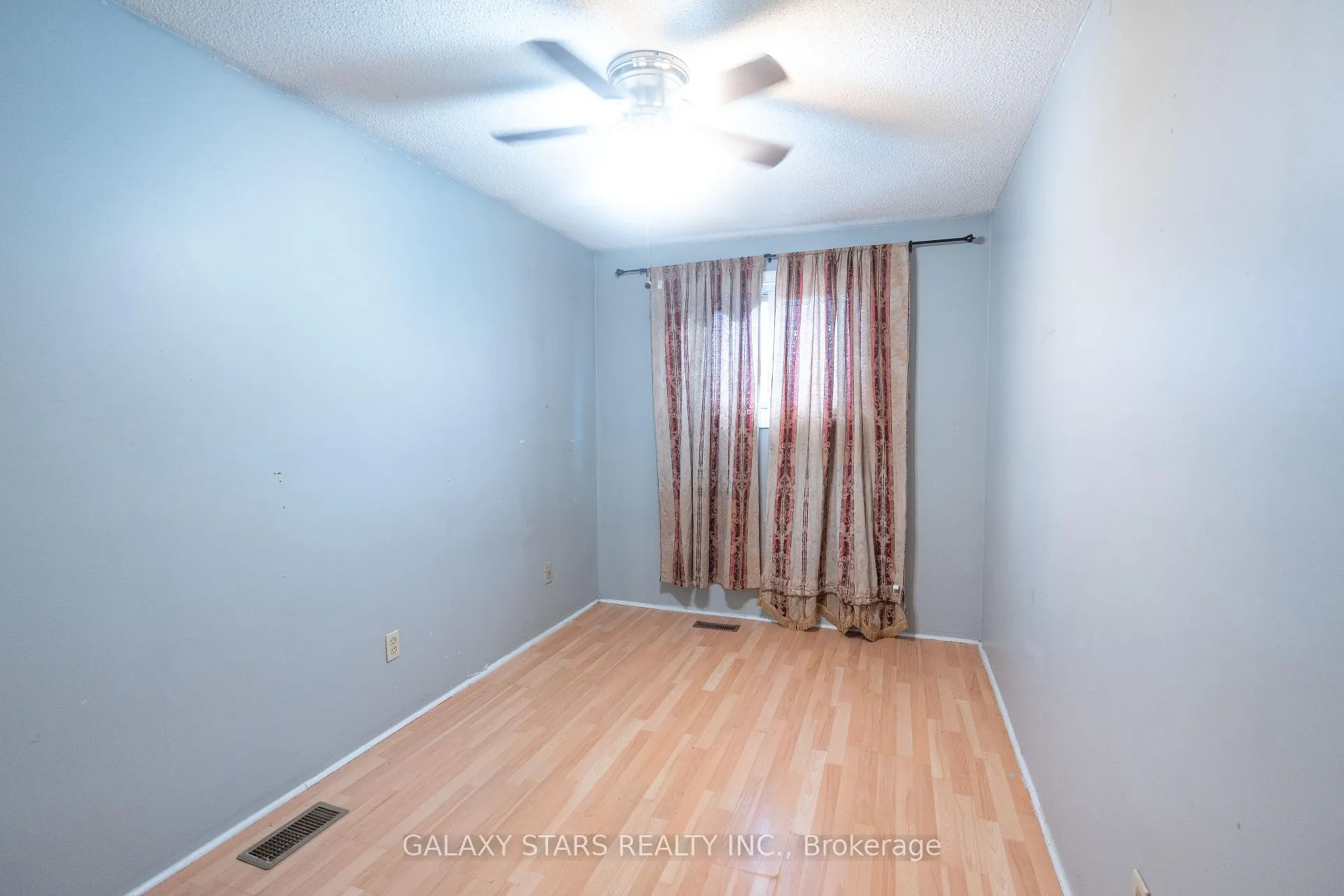 Photo 10 of Unit Main & 2nd Flr, 82 Jaffray Road, Markham, Milliken Mills East — HOMEH