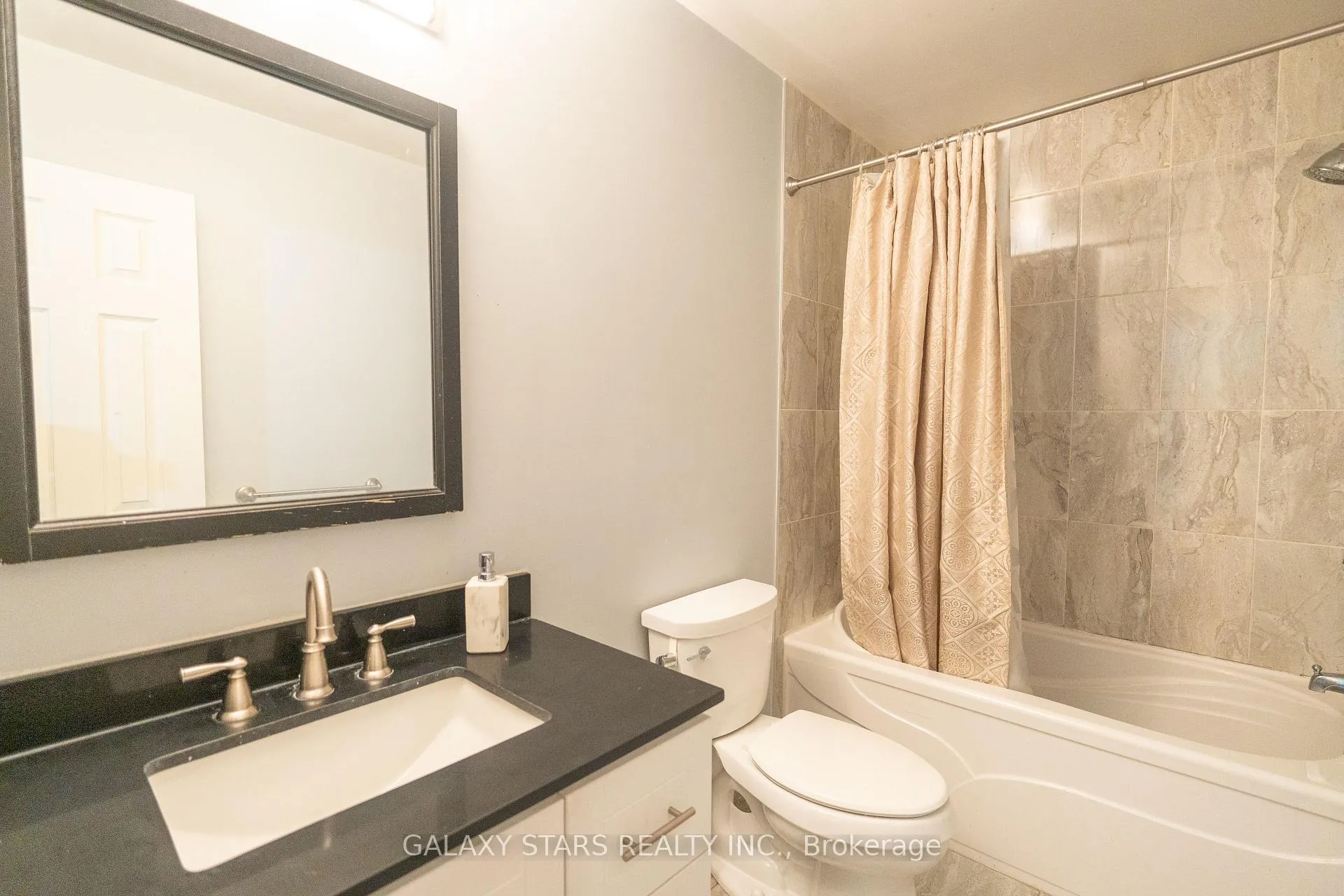 Photo 13 of Unit Main & 2nd Flr, 82 Jaffray Road, Markham, Milliken Mills East — HOMEH