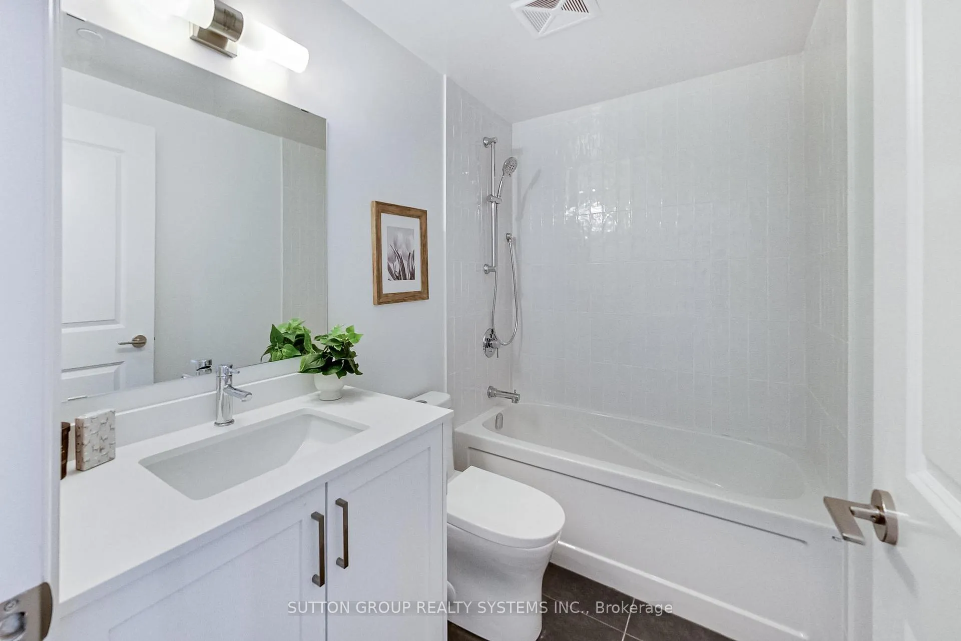 Photo 8 of Unit 1503, 20 Gatineau Drive, Vaughan, Beverley Glen — HOMEH