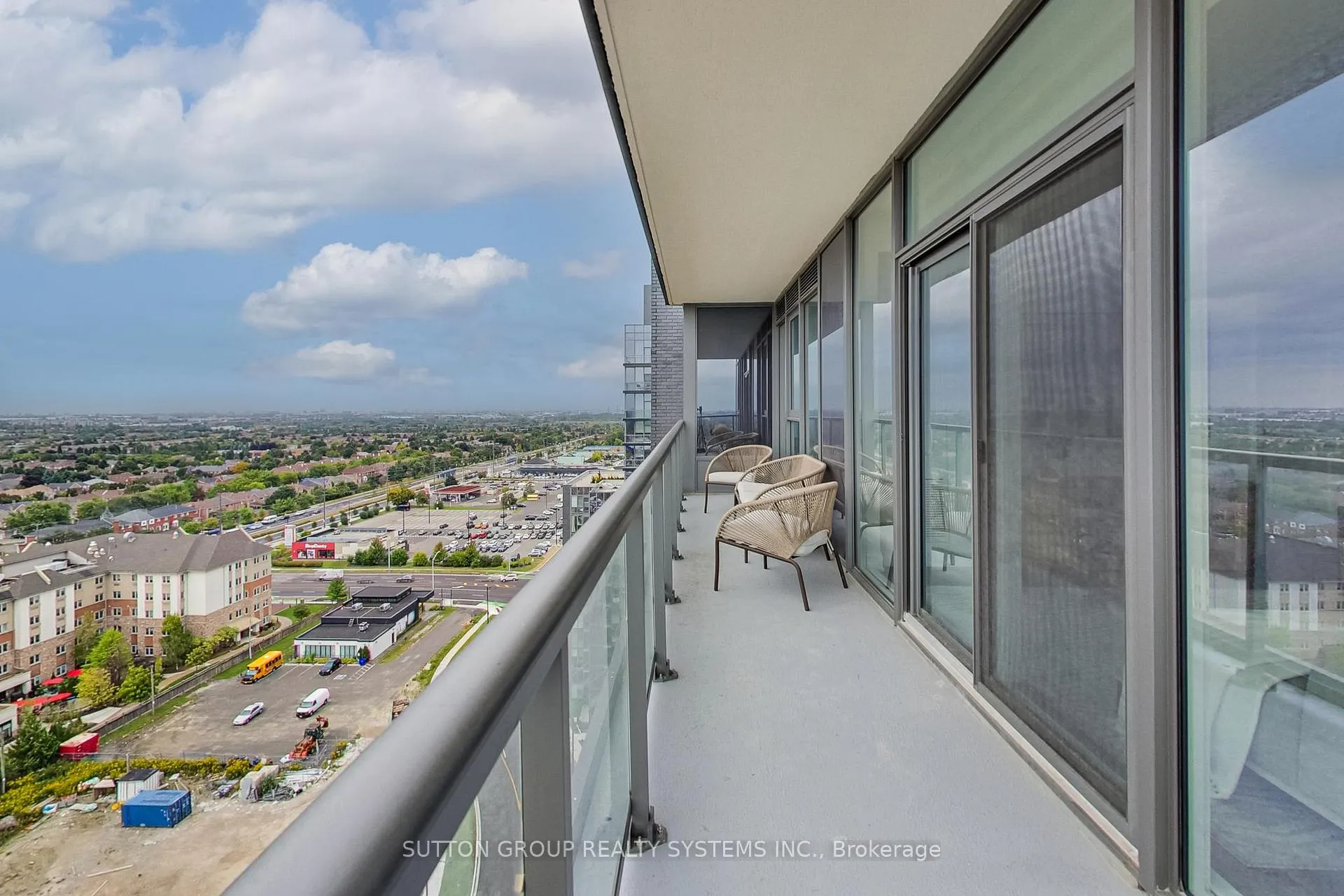 Photo 19 of Unit 1503, 20 Gatineau Drive, Vaughan, Beverley Glen — HOMEH