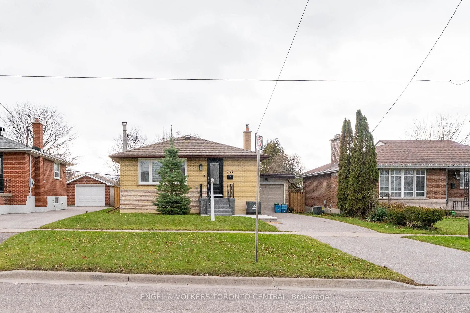 Front of 767 Phillip Murray Avenue