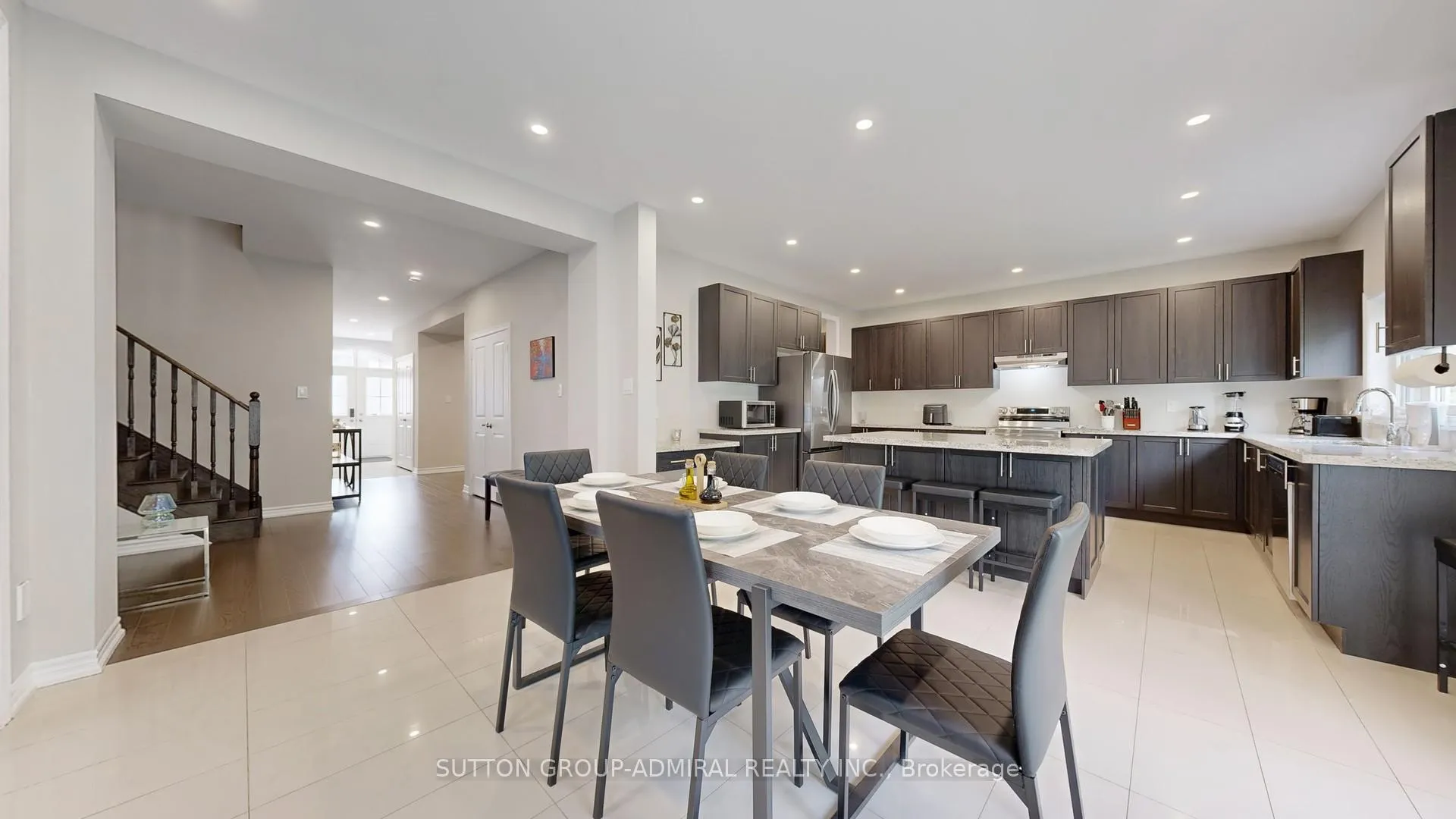 Photo 9 of 1629 Emberton Way, Innisfil, Rural Innisfil — HOMEH