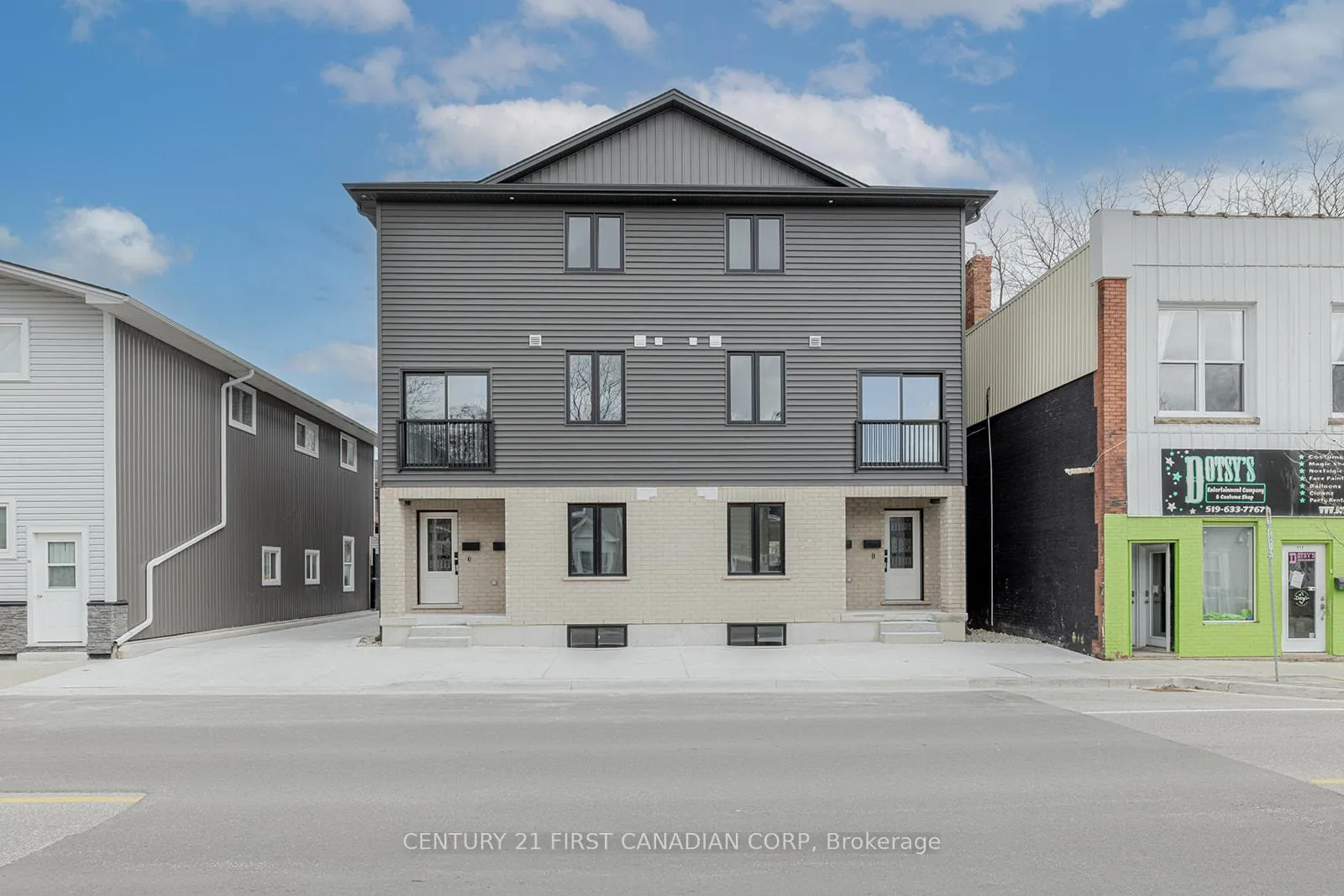 Photo 3 of 109 Ross Street, St. Thomas — HOMEH