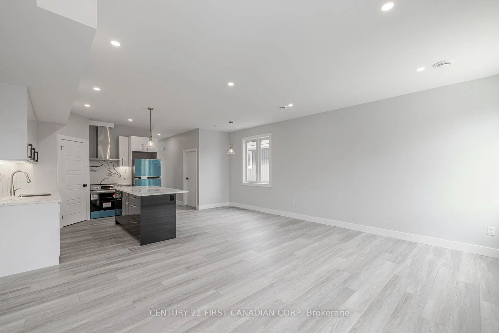 Photo 5 of 109 Ross Street, St. Thomas — HOMEH