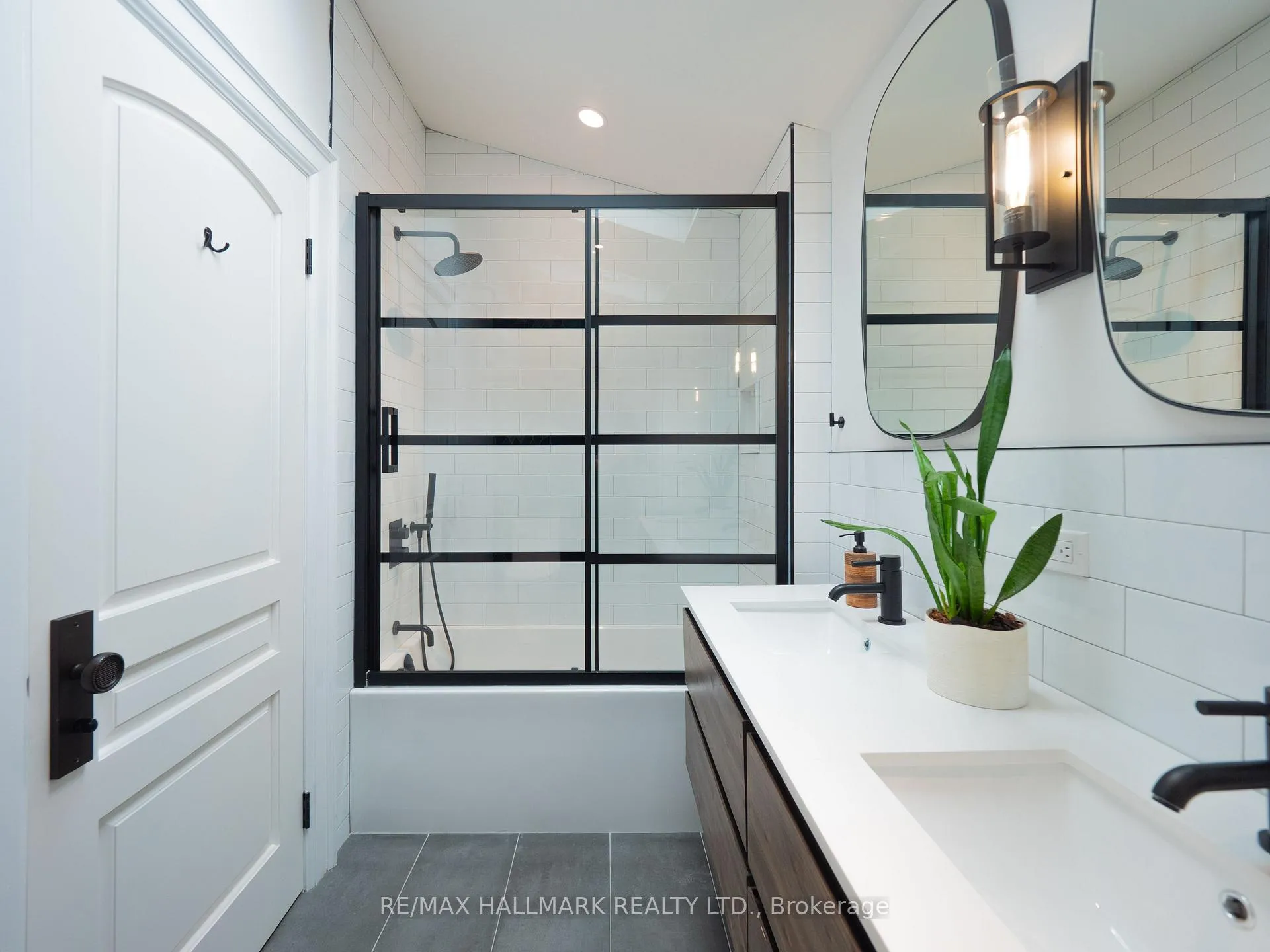 Photo 39 of 21 Simpson Avenue, Toronto, North Riverdale — HOMEH