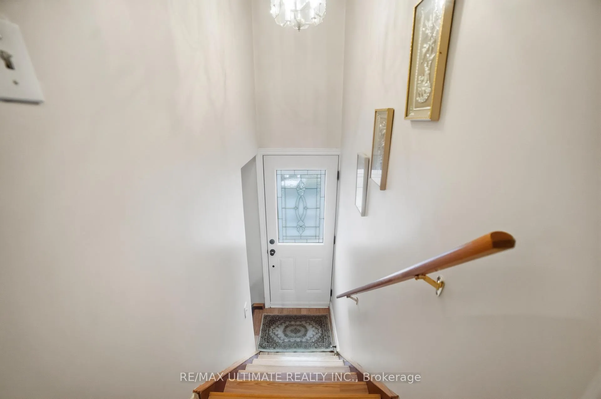 Photo 17 of 48 Savona Drive, Etobicoke, Alderwood — HOMEH