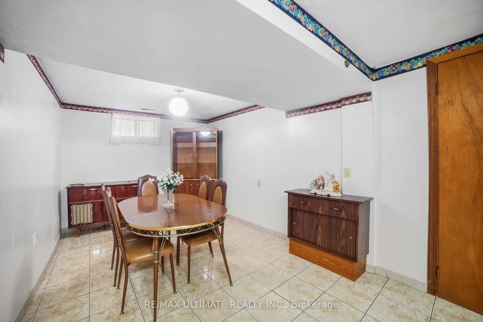 Photo 20 of 48 Savona Drive, Etobicoke, Alderwood — HOMEH