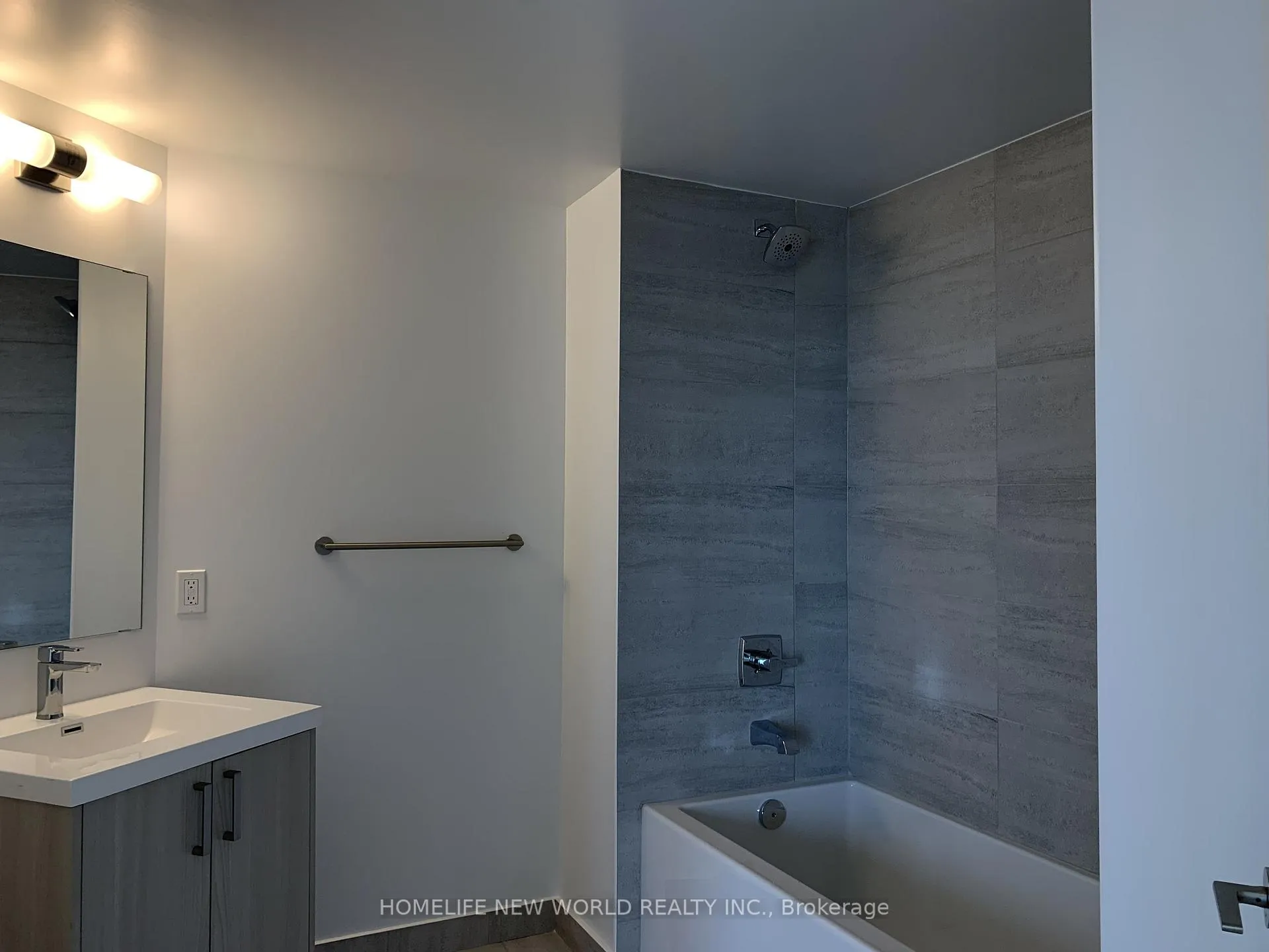 Photo 10 of Unit 3604, 77 Mutual Street, Toronto, Church-Yonge Corridor — HOMEH