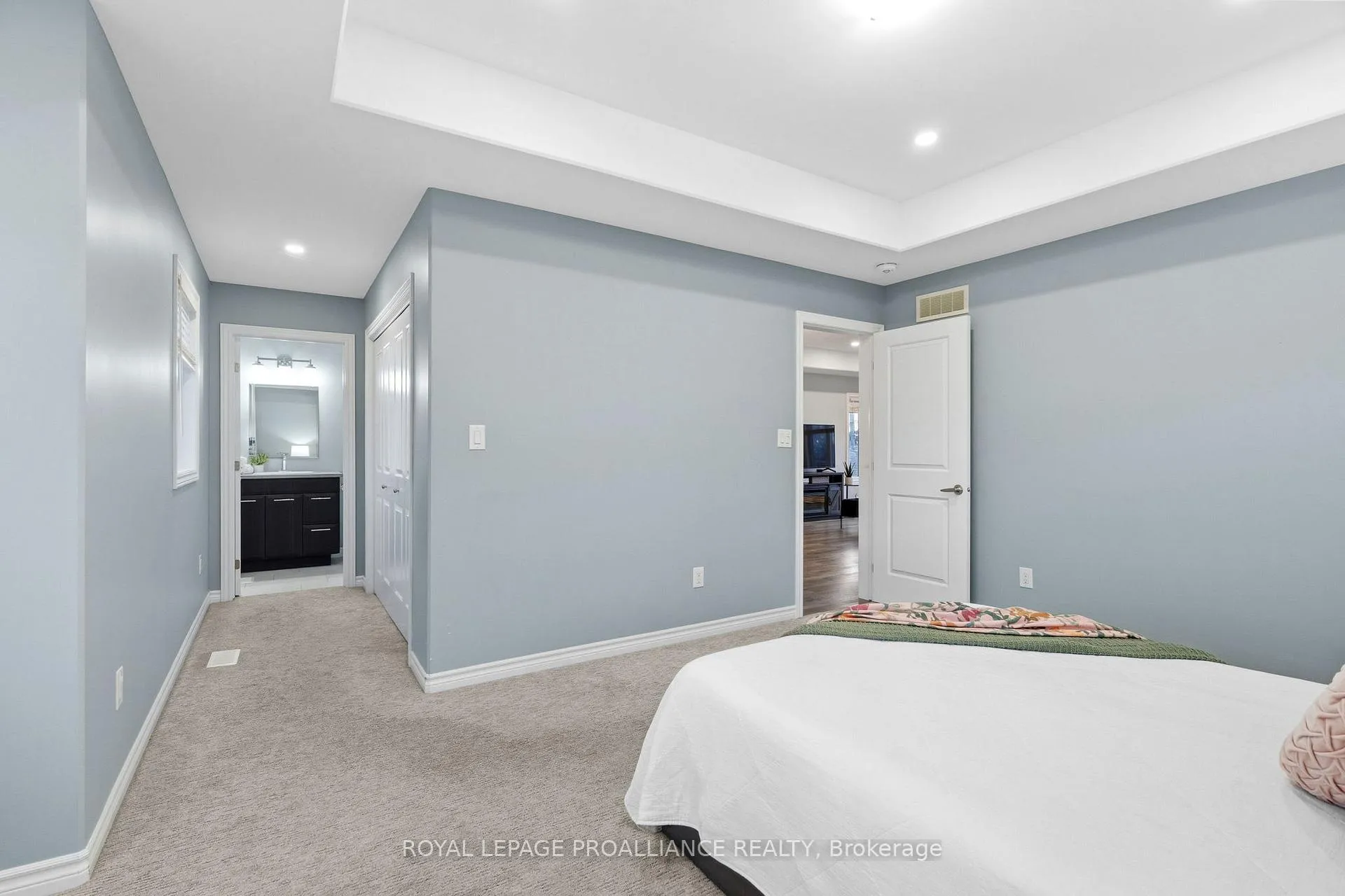 Photo 18 of 84 George Street, Belleville, Belleville Ward — HOMEH
