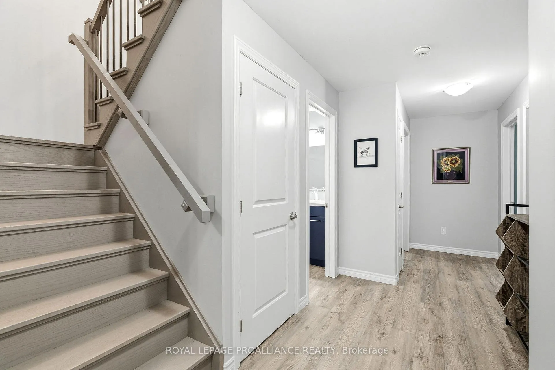 Photo 28 of 84 George Street, Belleville, Belleville Ward — HOMEH