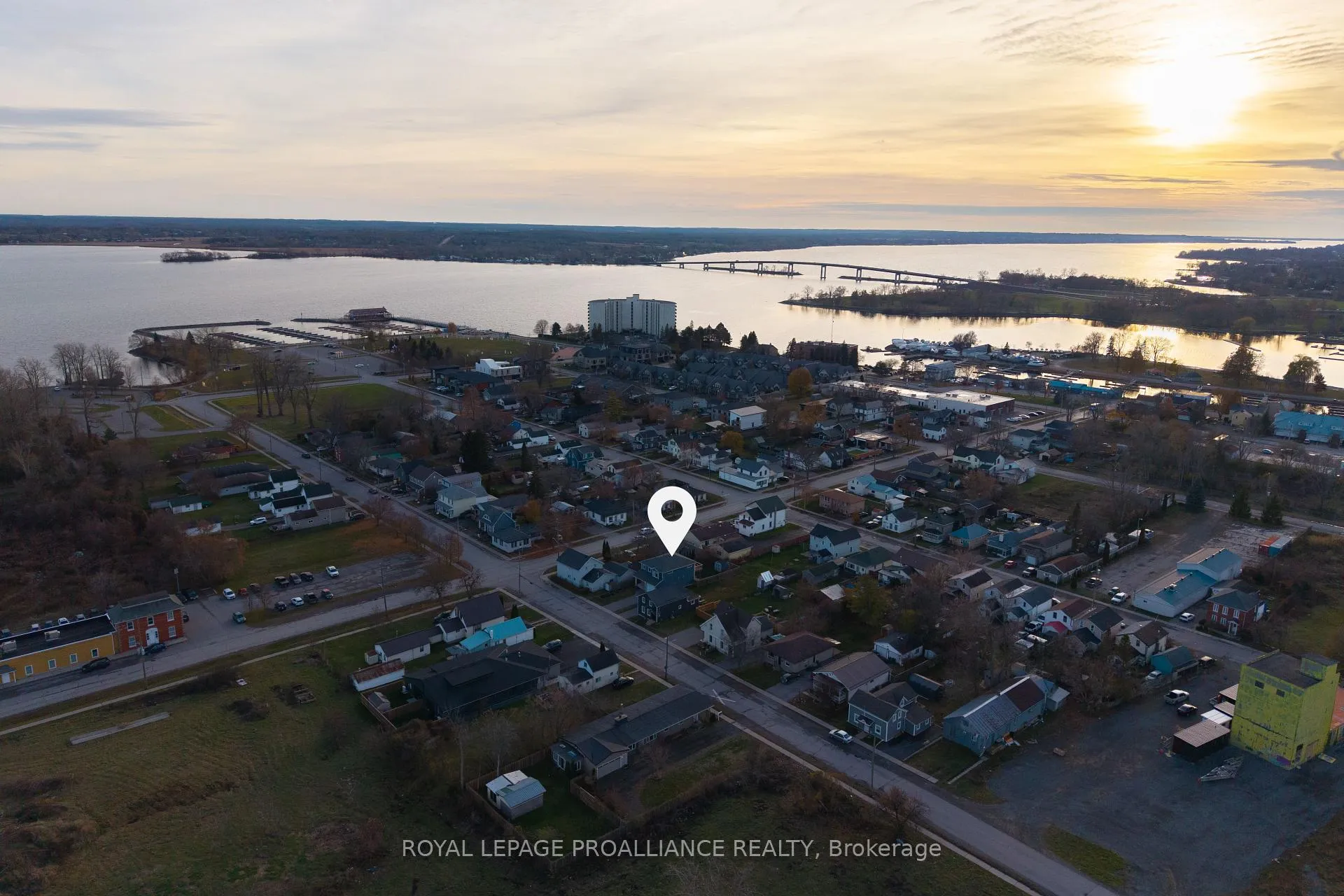 Photo 31 of 84 George Street, Belleville, Belleville Ward — HOMEH