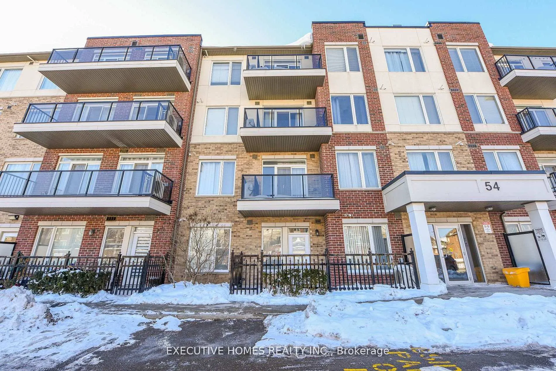 Photo 3 of Unit 101, 54 Sky Harbour Drive, Brampton, Bram West — HOMEH