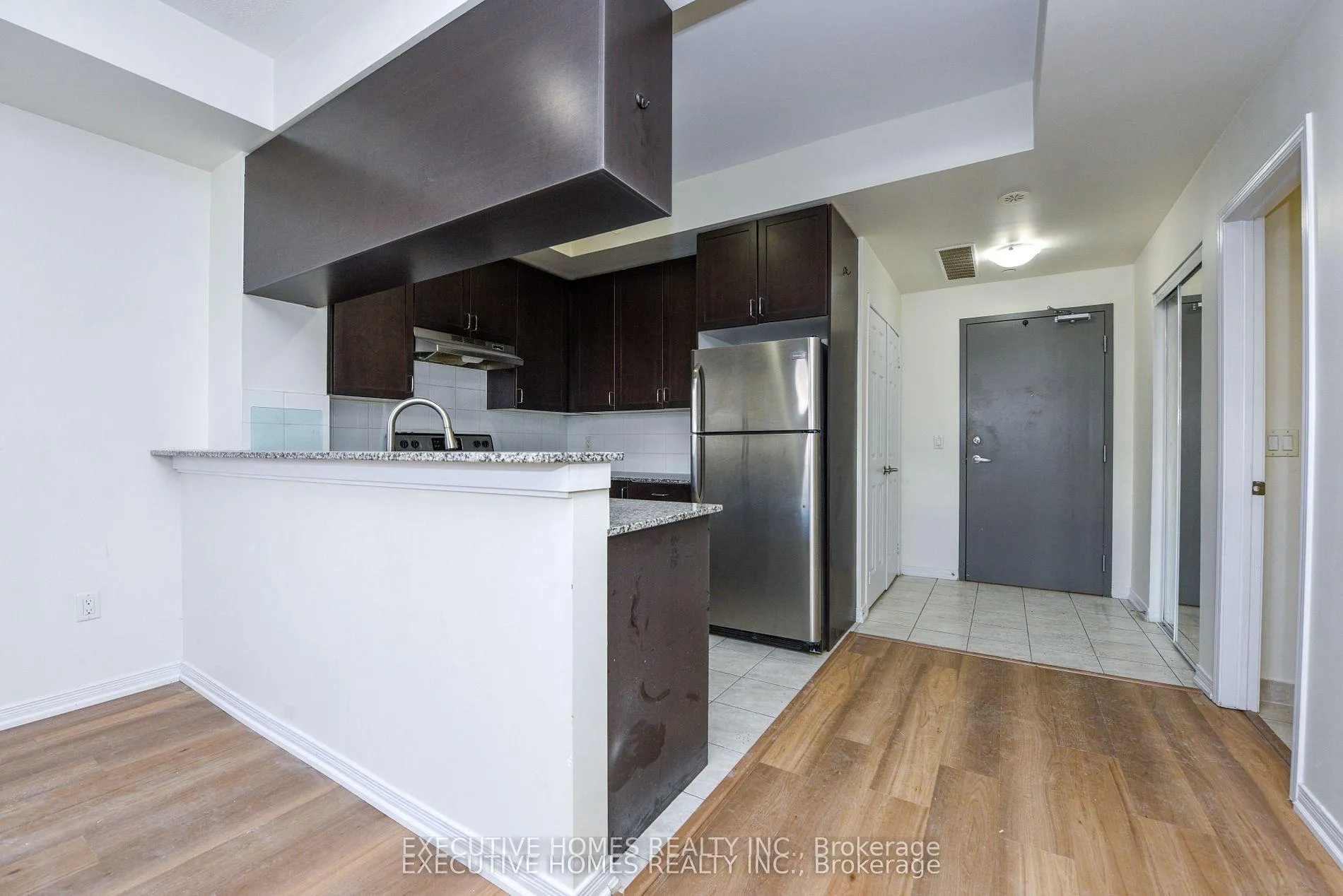 Photo 9 of Unit 101, 54 Sky Harbour Drive, Brampton, Bram West — HOMEH