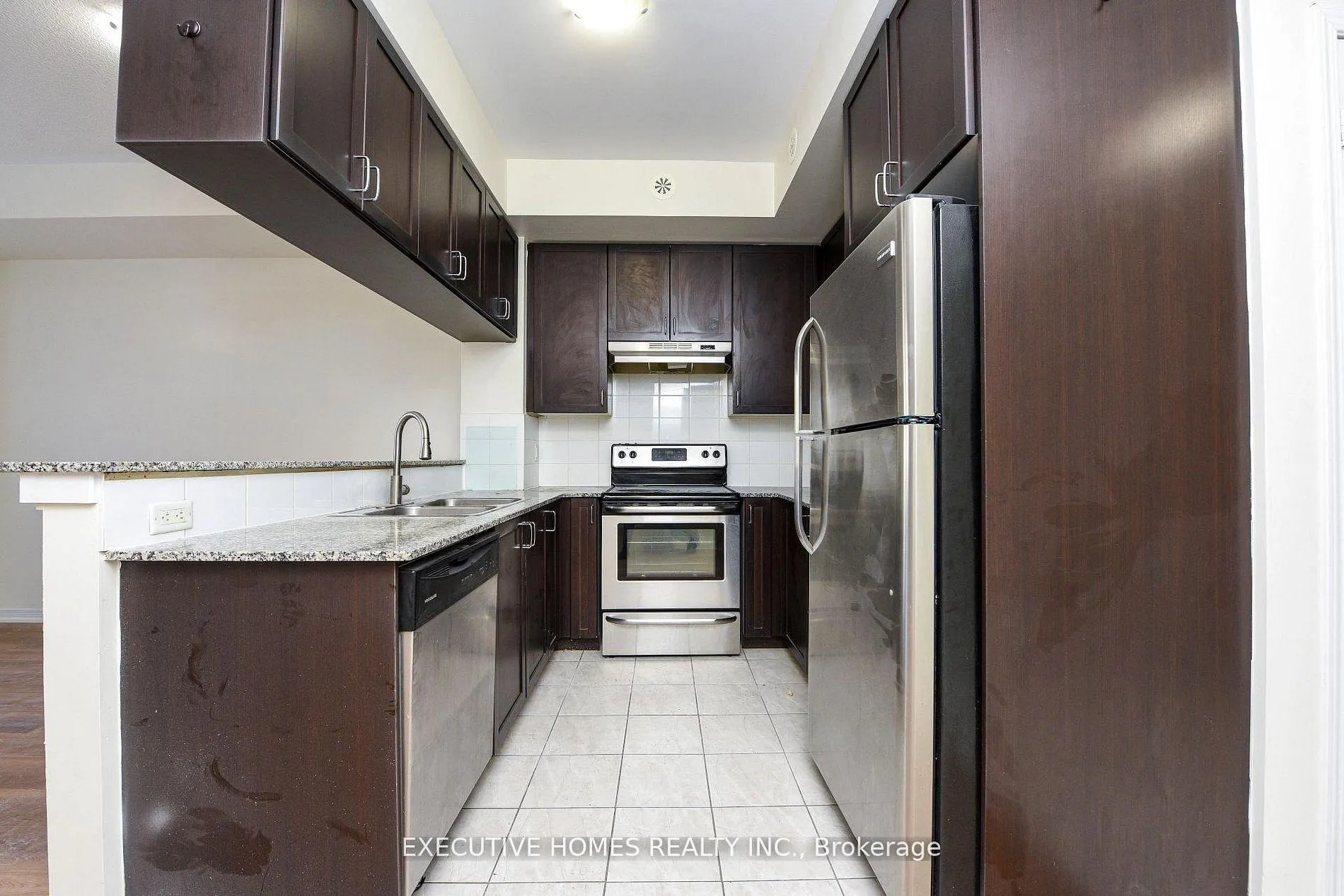 Photo 12 of Unit 101, 54 Sky Harbour Drive, Brampton, Bram West — HOMEH