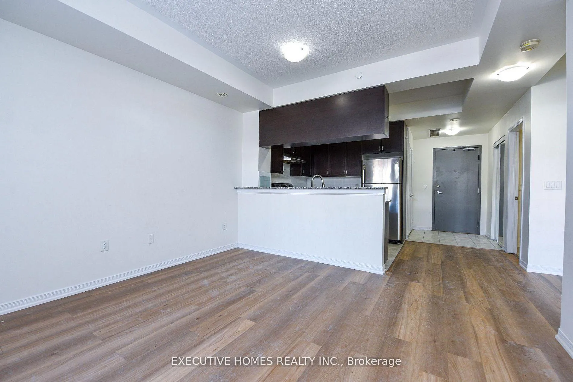 Photo 17 of Unit 101, 54 Sky Harbour Drive, Brampton, Bram West — HOMEH
