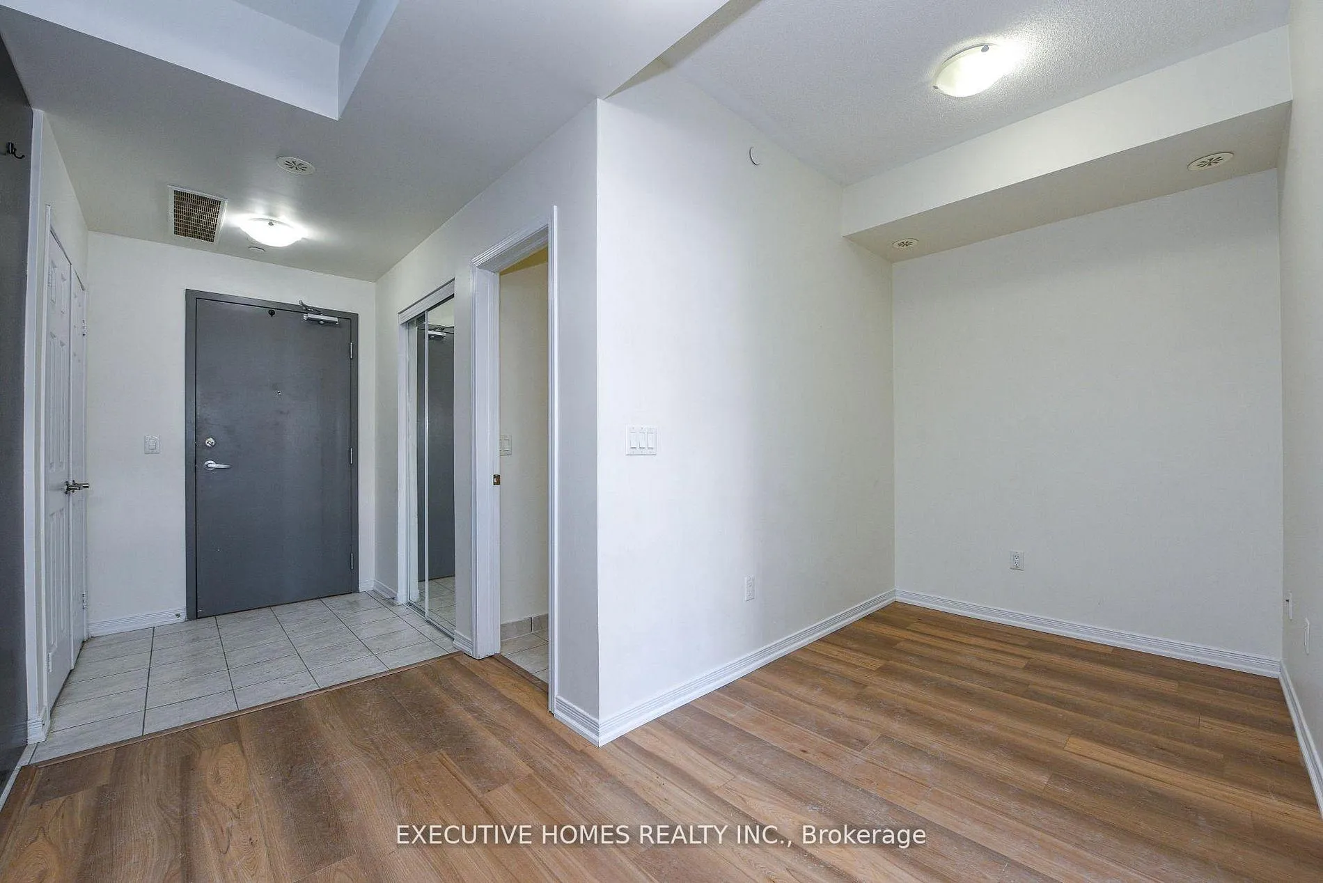 Photo 21 of Unit 101, 54 Sky Harbour Drive, Brampton, Bram West — HOMEH