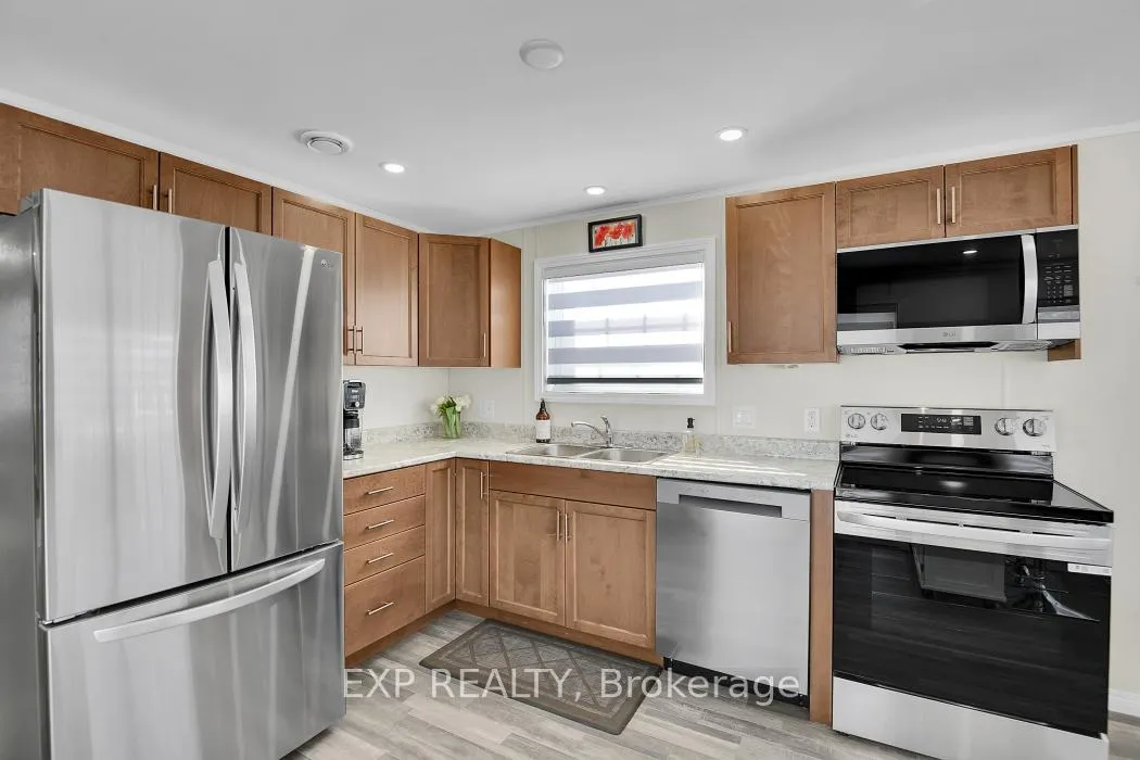 Photo 13 of 11 Bonner Street, Ottawa, Bellwood - Industrial Park — HOMEH