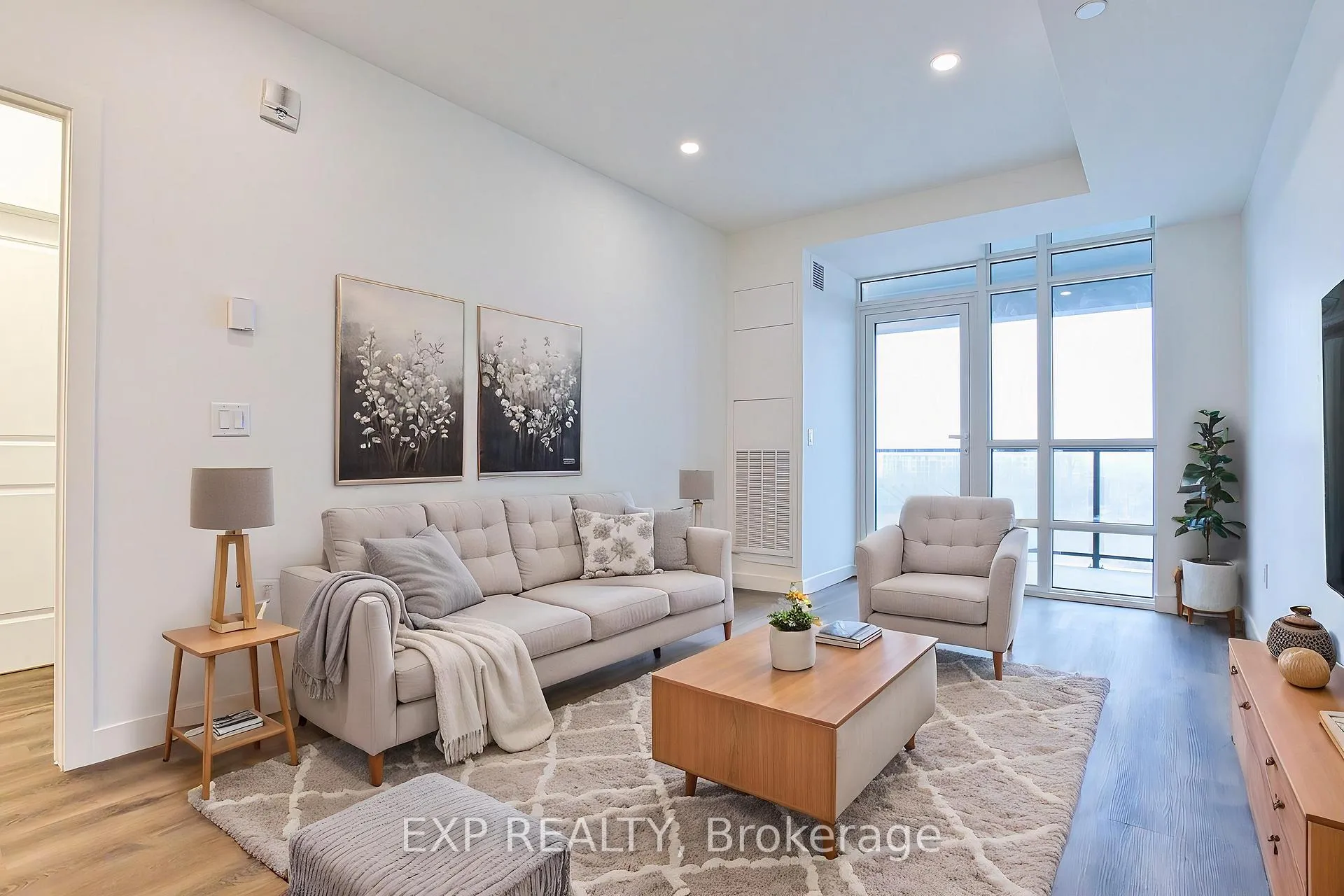 Photo 1 of Unit 711, 461 Green Road, Hamilton, Lakeshore — HOMEH