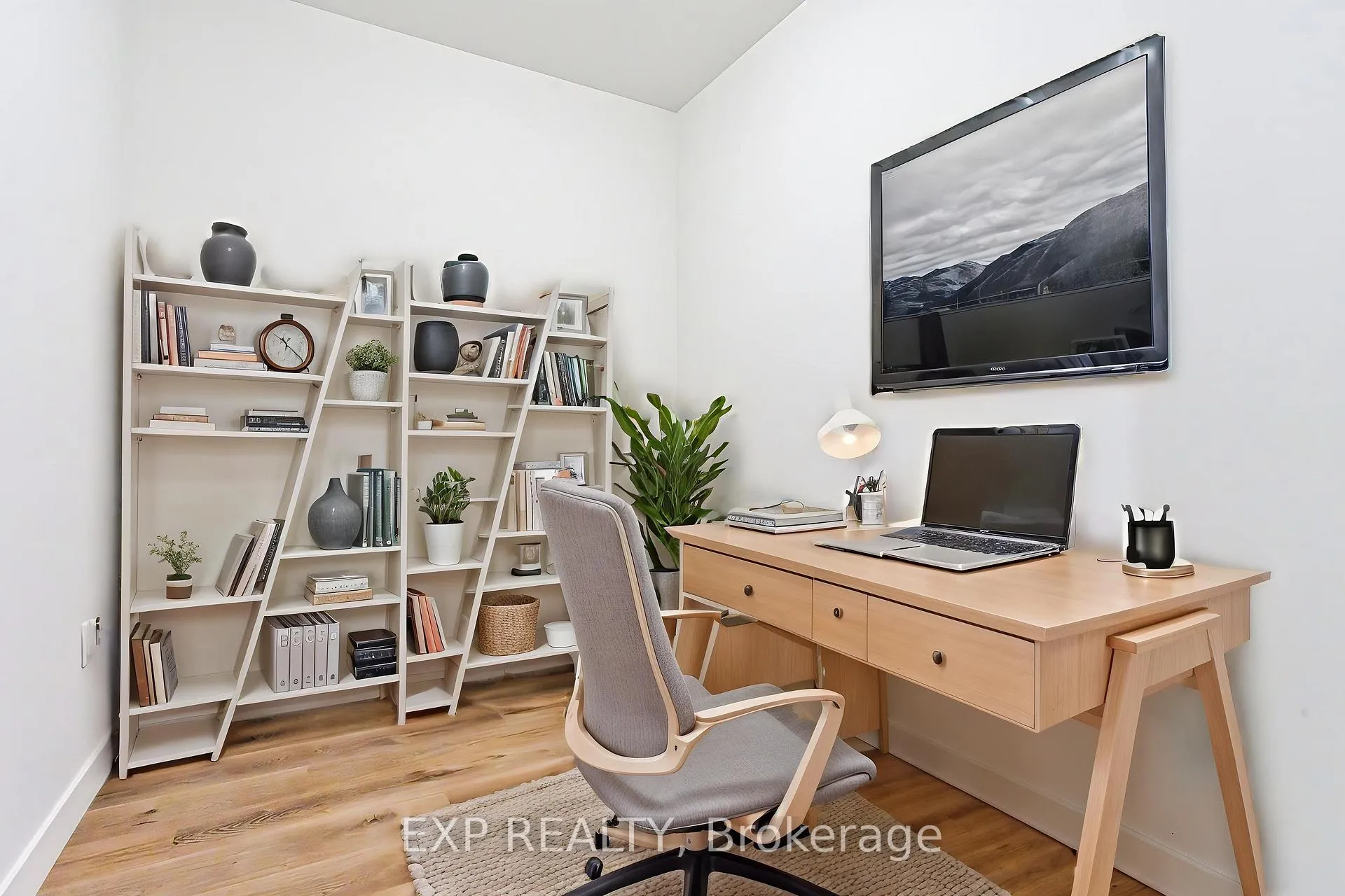 Photo 4 of Unit 711, 461 Green Road, Hamilton, Lakeshore — HOMEH