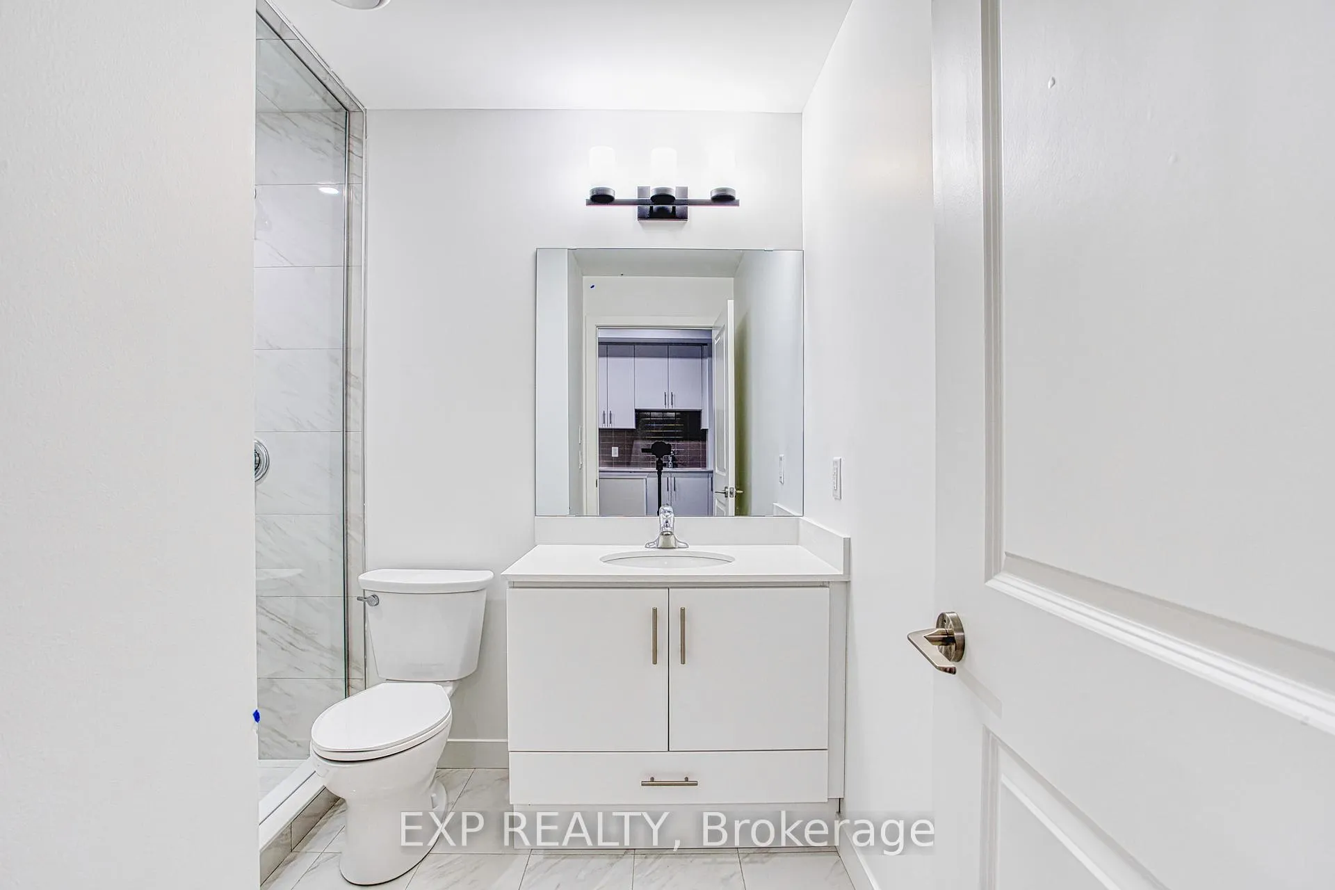 Photo 10 of Unit 711, 461 Green Road, Hamilton, Lakeshore — HOMEH