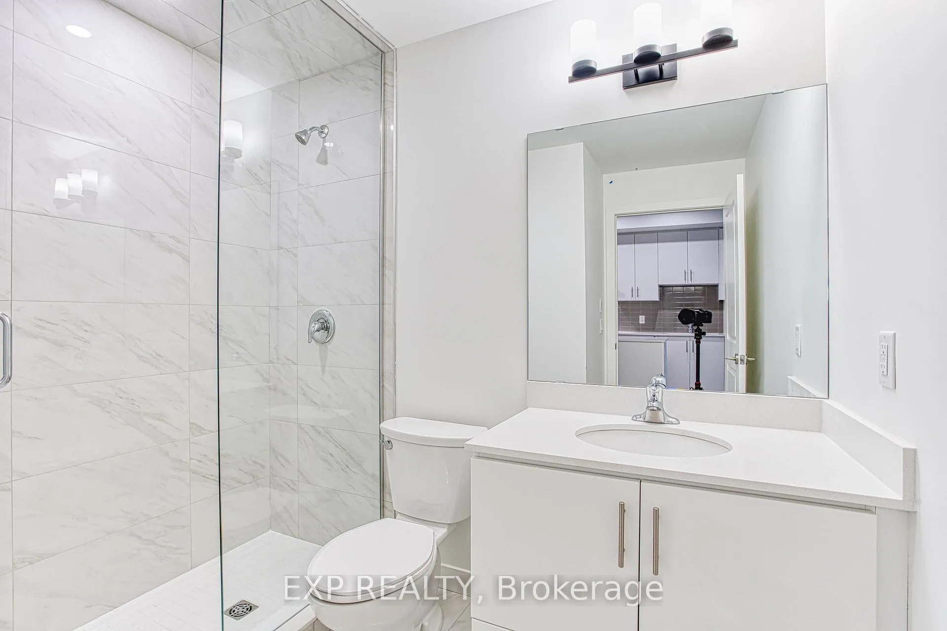 Photo 11 of Unit 711, 461 Green Road, Hamilton, Lakeshore — HOMEH