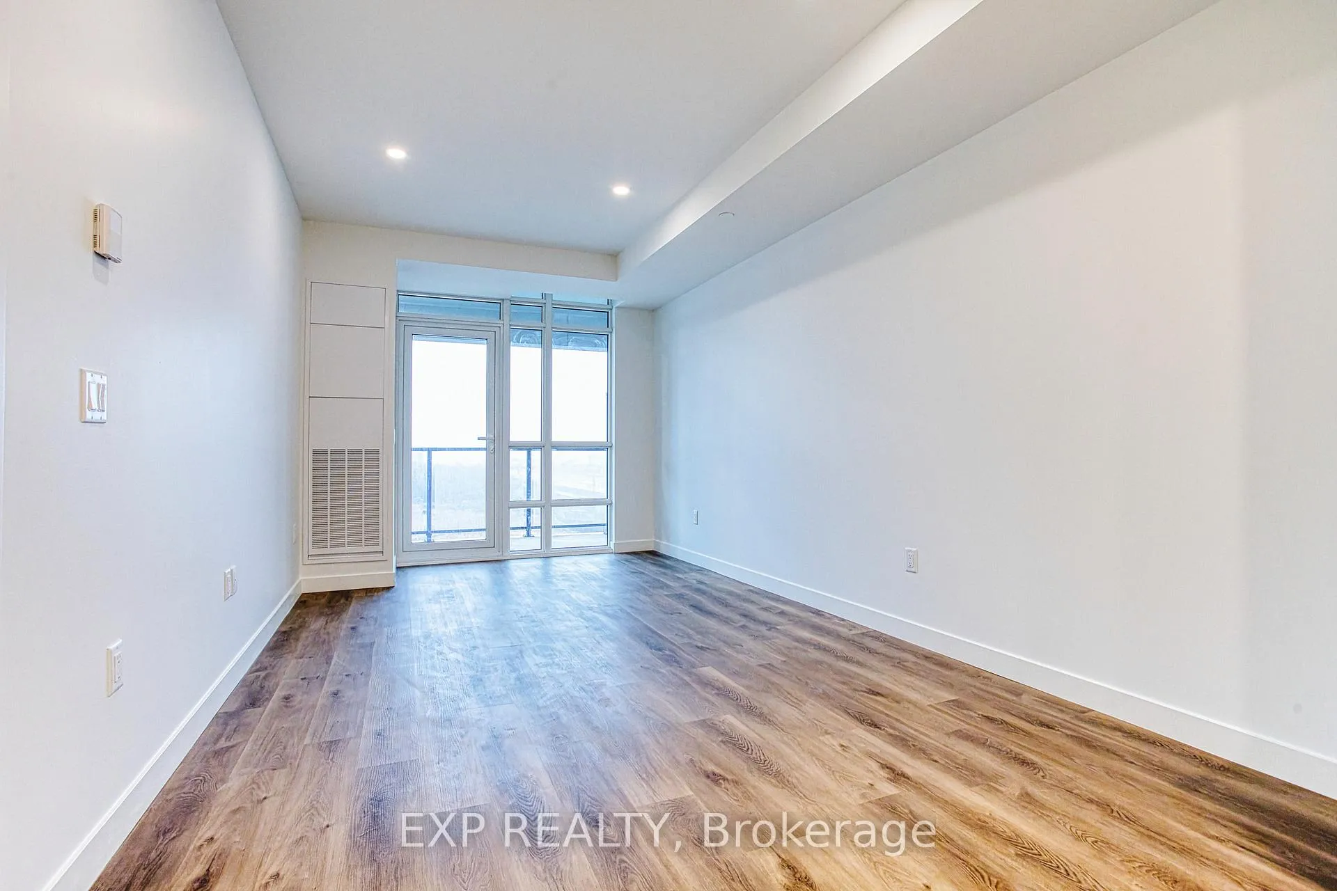 Photo 12 of Unit 711, 461 Green Road, Hamilton, Lakeshore — HOMEH
