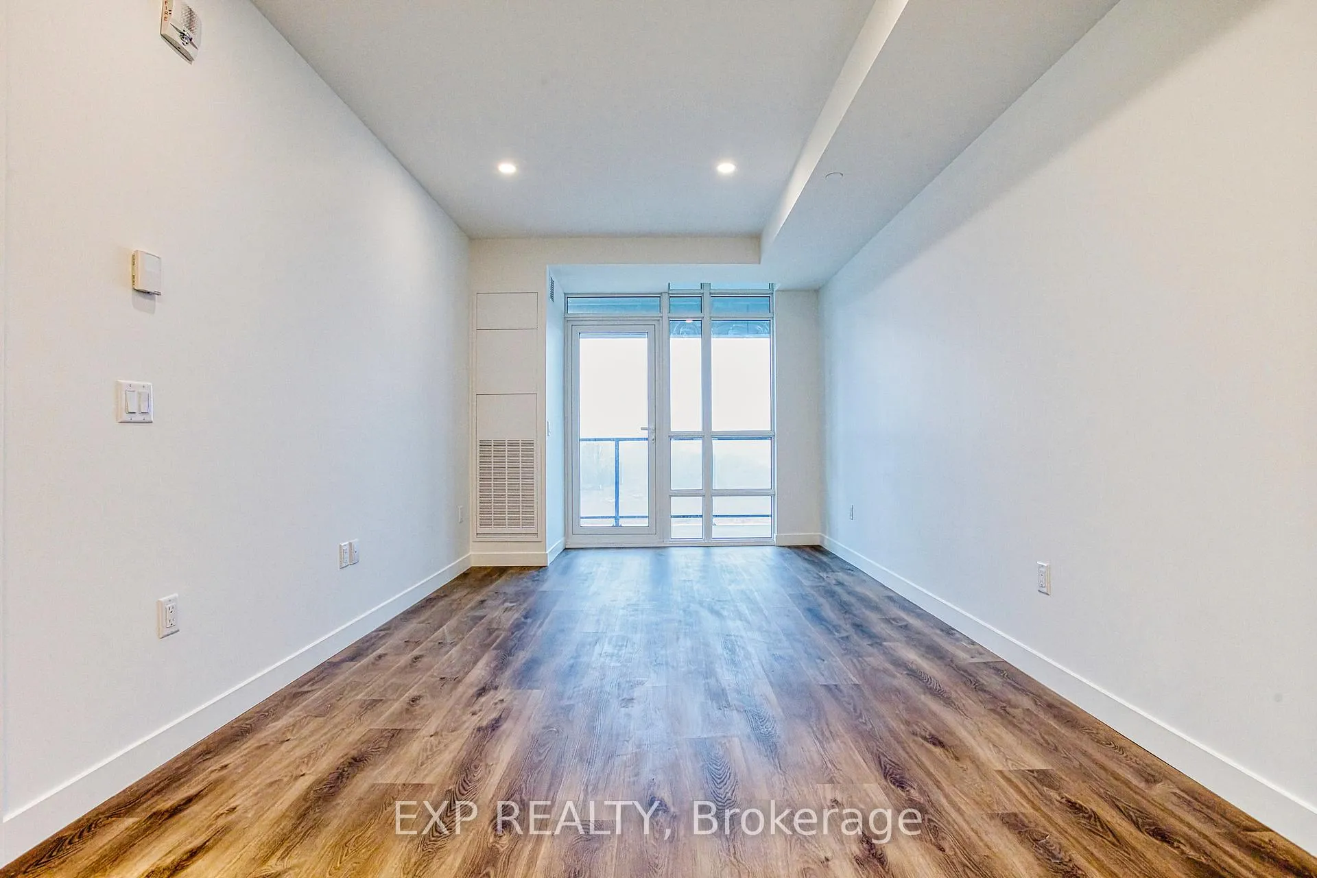 Photo 13 of Unit 711, 461 Green Road, Hamilton, Lakeshore — HOMEH